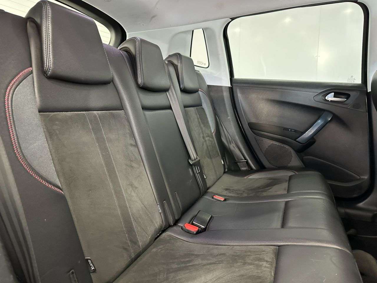 2015 PEUGEOT 2008 2015 PEUGEOT 2008