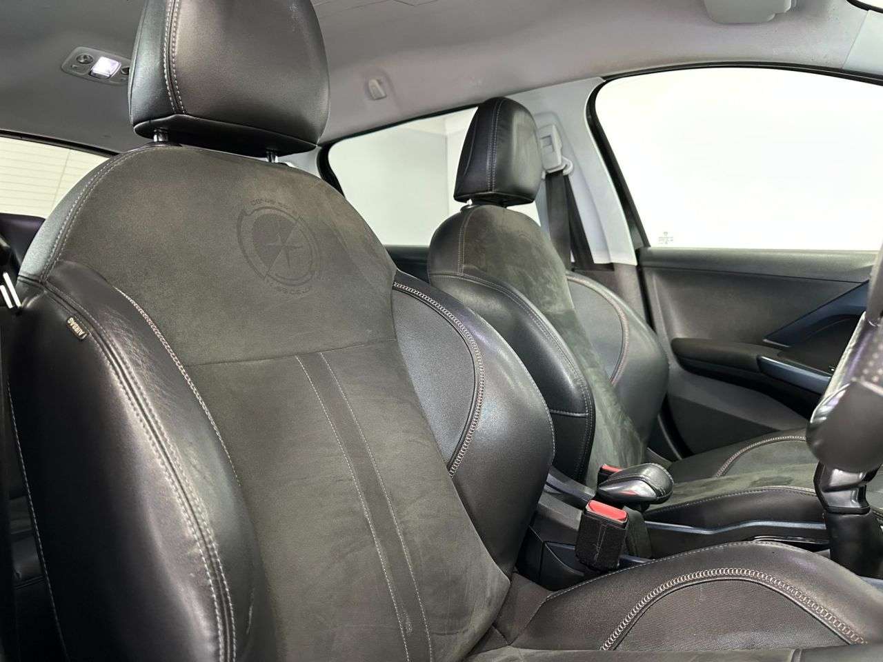 2015 PEUGEOT 2008 2015 PEUGEOT 2008