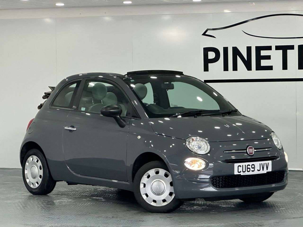 A 2020 FIAT 500C 1.2 Pop Convertible 2dr Petrol Manual Euro 6 (s/s) (69 bhp) A 2020 FIAT 500C 1.2 Pop Convertible 2dr Petrol Manual Euro 6 (s/s) (69 bhp)