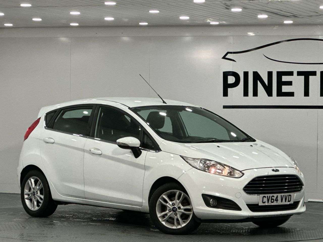 A 2014 FORD FIESTA 1.0T EcoBoost Zetec Hatchback 5dr Petrol Manual Euro 5 (s/s) (100 ps) A 2014 FORD FIESTA 1.0T EcoBoost Zetec Hatchback 5dr Petrol Manual Euro 5 (s/s) (100 ps)