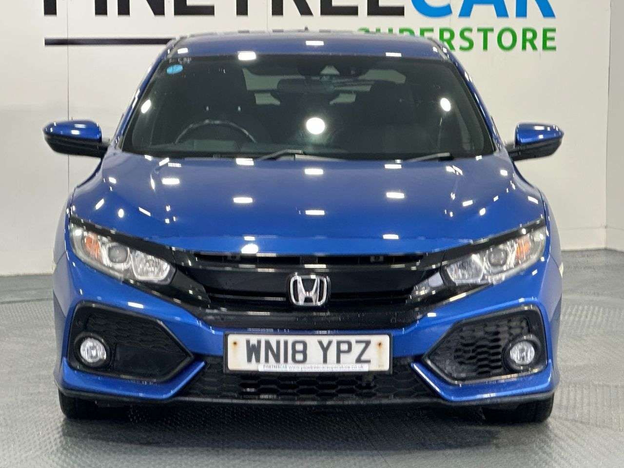 A 2018 HONDA CIVIC 1.6 i-DTEC SR Hatchback 5dr Diesel Manual Euro 6 (s/s) (120 ps) A 2018 HONDA CIVIC 1.6 i-DTEC SR Hatchback 5dr Diesel Manual Euro 6 (s/s) (120 ps)