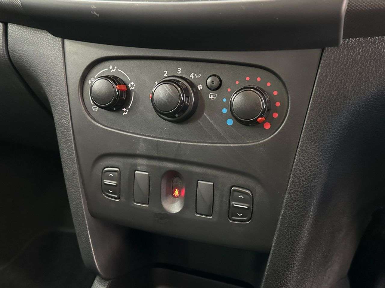 2016 DACIA SANDERO 2016 DACIA SANDERO