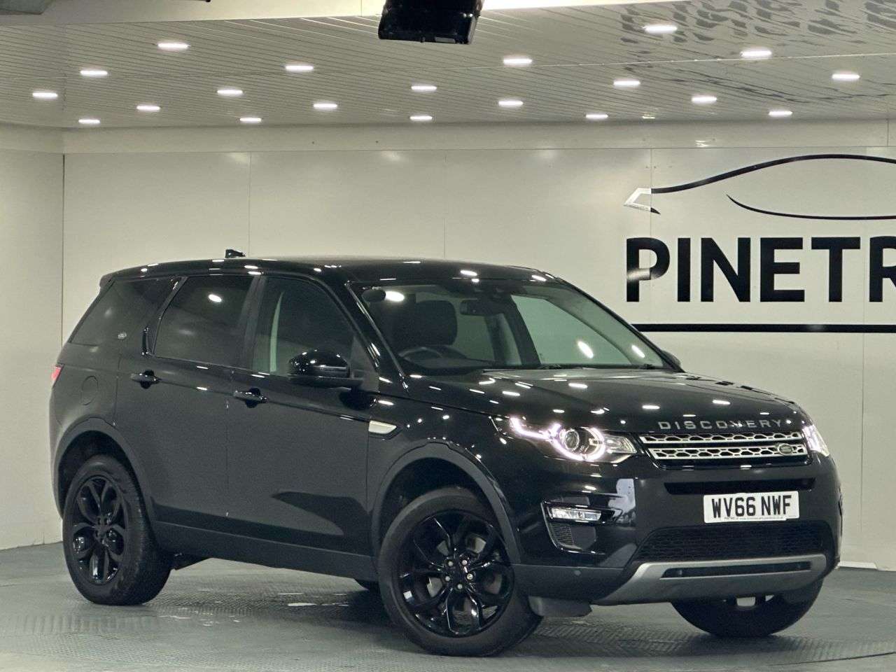 A 2016 LAND ROVER DISCOVERY SPORT 2.0 TD4 HSE SUV 5dr Diesel Auto 4WD Euro 6 (s/s) (180 ps) A 2016 LAND ROVER DISCOVERY SPORT 2.0 TD4 HSE SUV 5dr Diesel Auto 4WD Euro 6 (s/s) (180 ps)