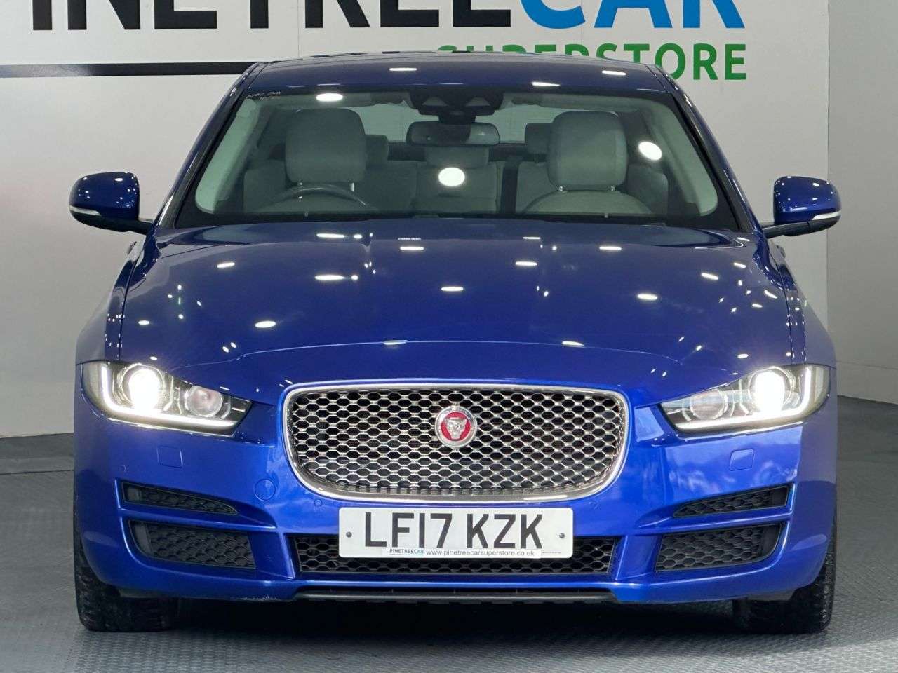 A 2017 JAGUAR XE 2.0d Portfolio Saloon 4dr Diesel Auto Euro 6 (s/s) (180 ps) A 2017 JAGUAR XE 2.0d Portfolio Saloon 4dr Diesel Auto Euro 6 (s/s) (180 ps)