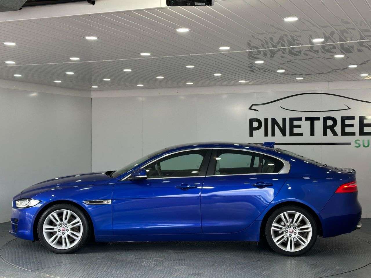 2017 JAGUAR XE 2017 JAGUAR XE