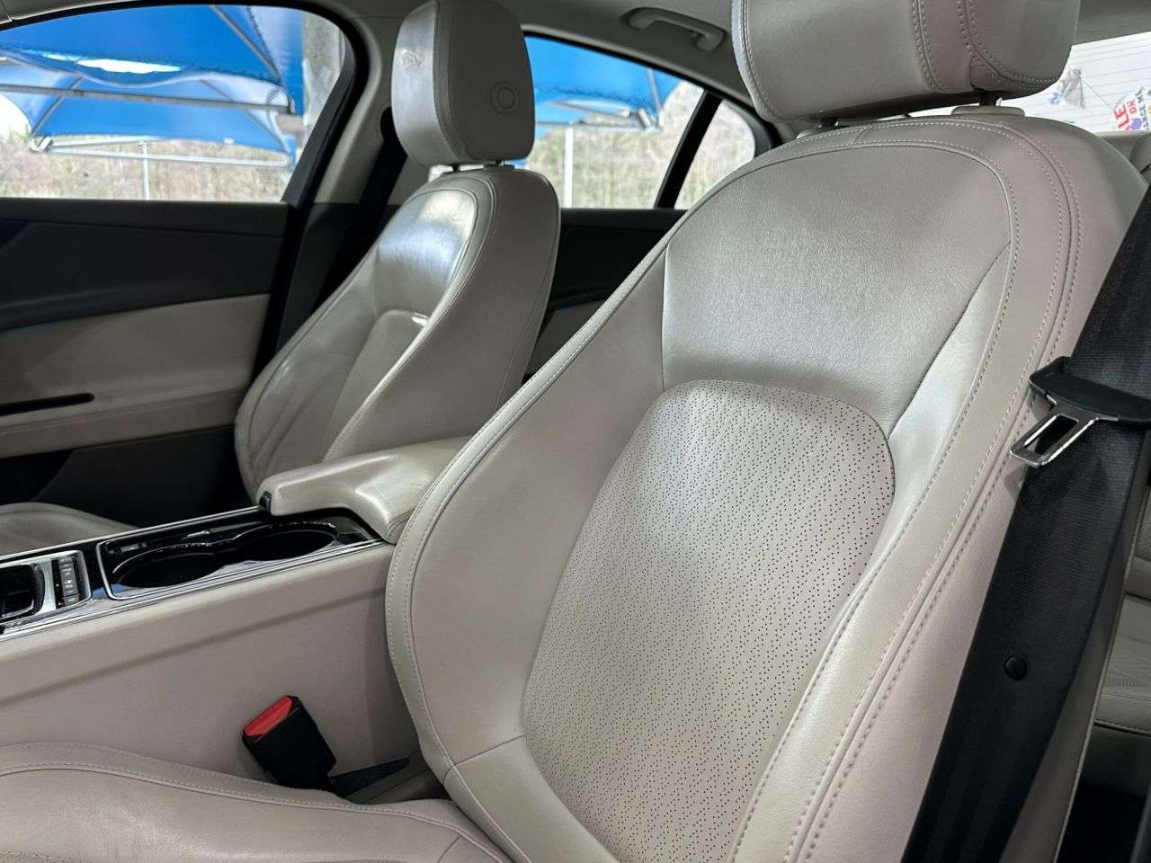 2017 JAGUAR XE 2017 JAGUAR XE