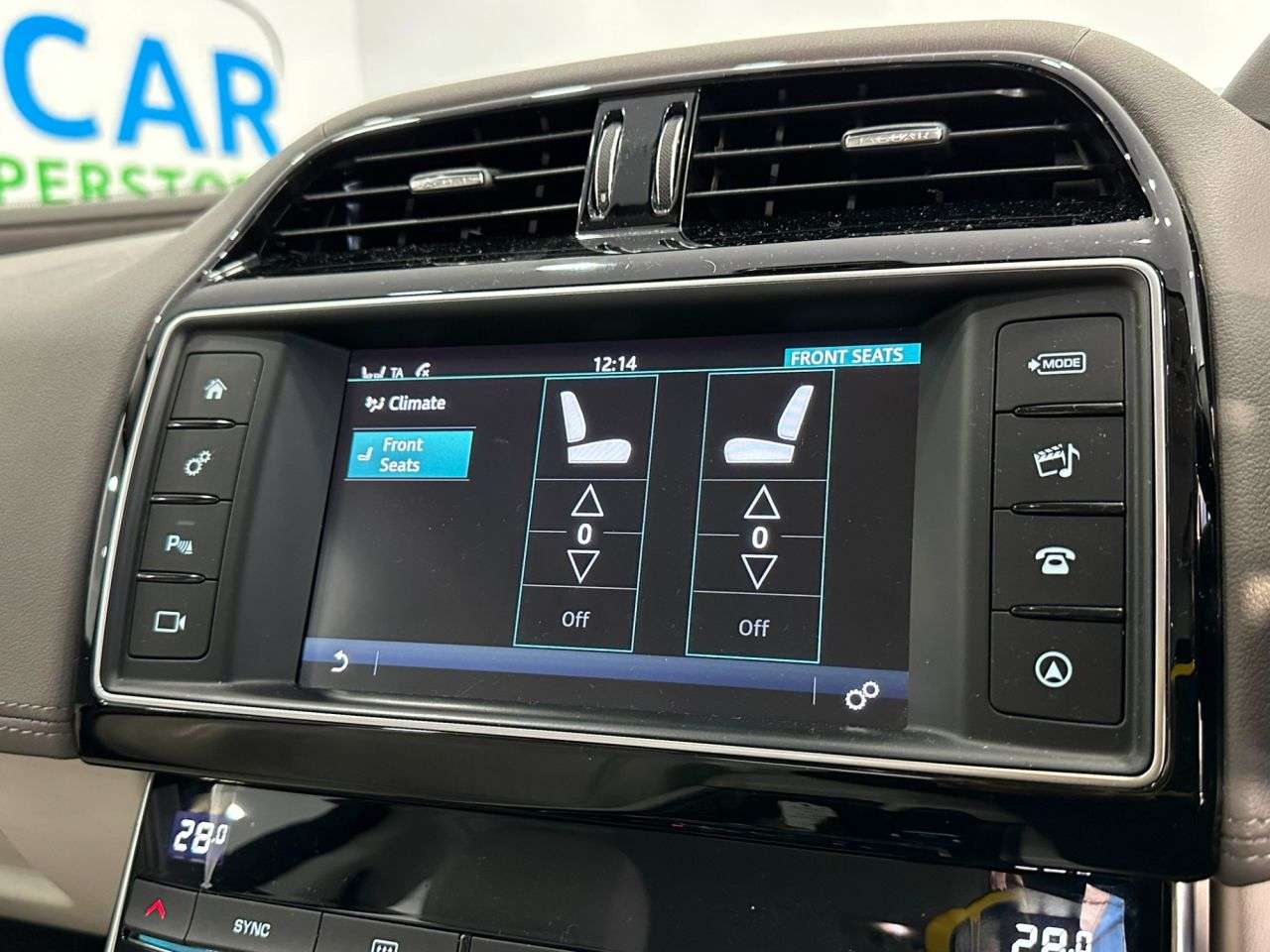 2017 JAGUAR XE 2017 JAGUAR XE