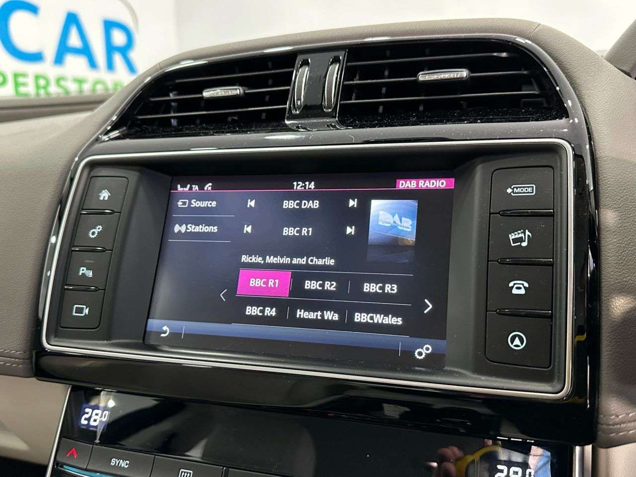 2017 JAGUAR XE 2017 JAGUAR XE