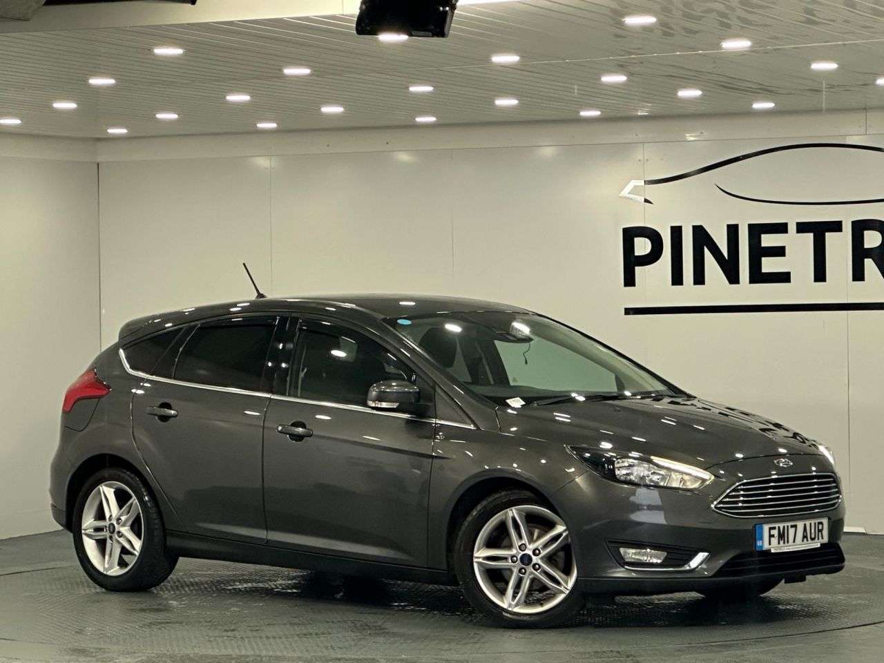 A 2017 FORD FOCUS 1.0T EcoBoost Titanium Hatchback 5dr Petrol Manual Euro 6 (s/s) (100 ps) A 2017 FORD FOCUS 1.0T EcoBoost Titanium Hatchback 5dr Petrol Manual Euro 6 (s/s) (100 ps)