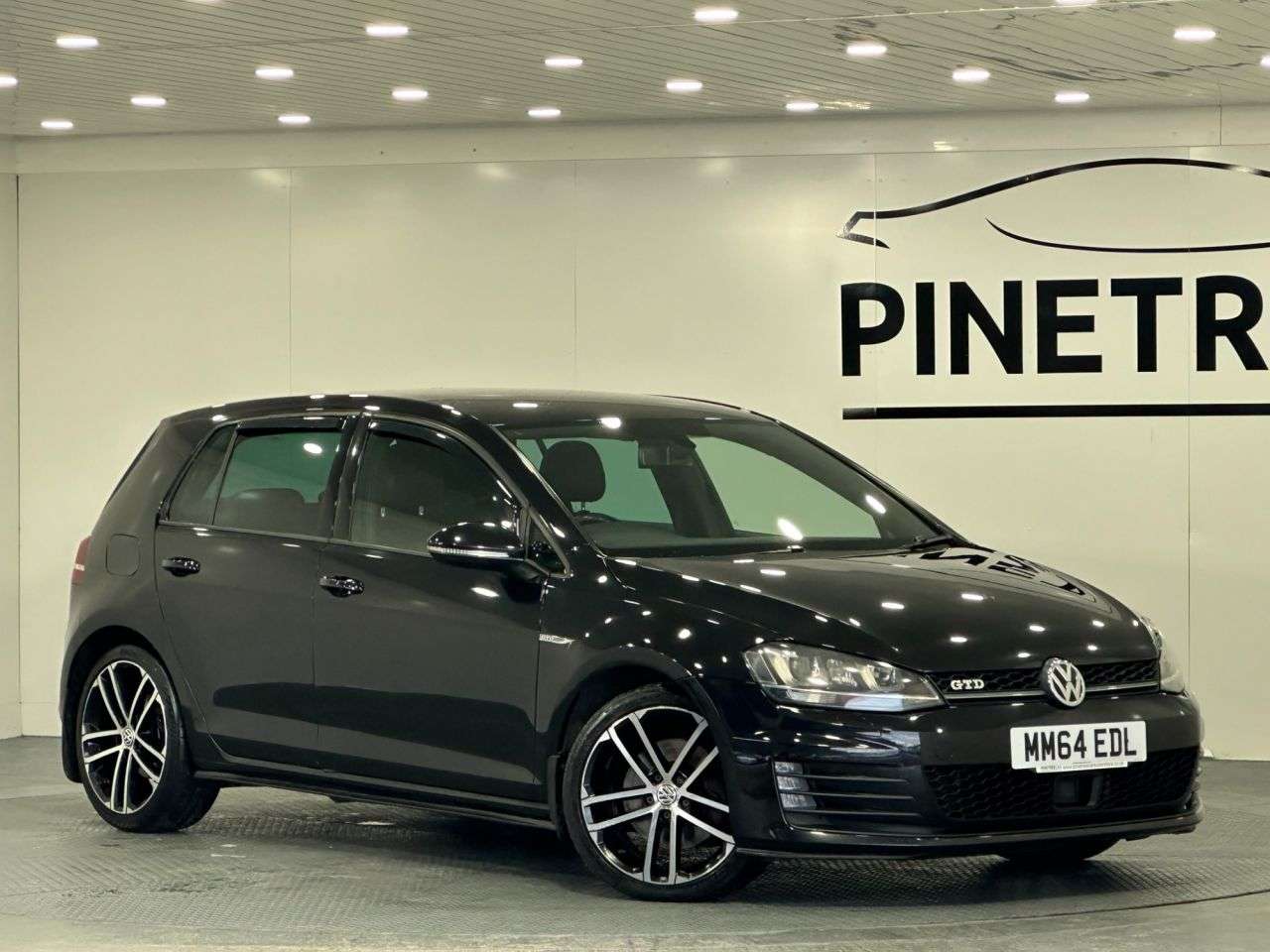 A 2014 VOLKSWAGEN GOLF 2.0 TDI BlueMotion Tech GTD Hatchback 5dr Diesel Manual Euro 6 (s/s) (184 p A 2014 VOLKSWAGEN GOLF 2.0 TDI BlueMotion Tech GTD Hatchback 5dr Diesel Manual Euro 6 (s/s) (184 p