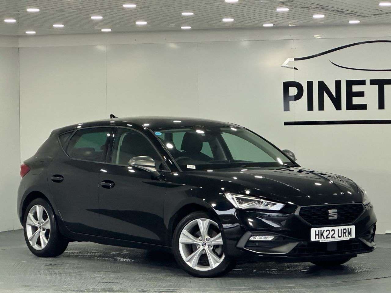 A 2022 SEAT LEON 1.5 TSI EVO FR Hatchback 5dr Petrol Manual Euro 6 (s/s) (130 ps) A 2022 SEAT LEON 1.5 TSI EVO FR Hatchback 5dr Petrol Manual Euro 6 (s/s) (130 ps)