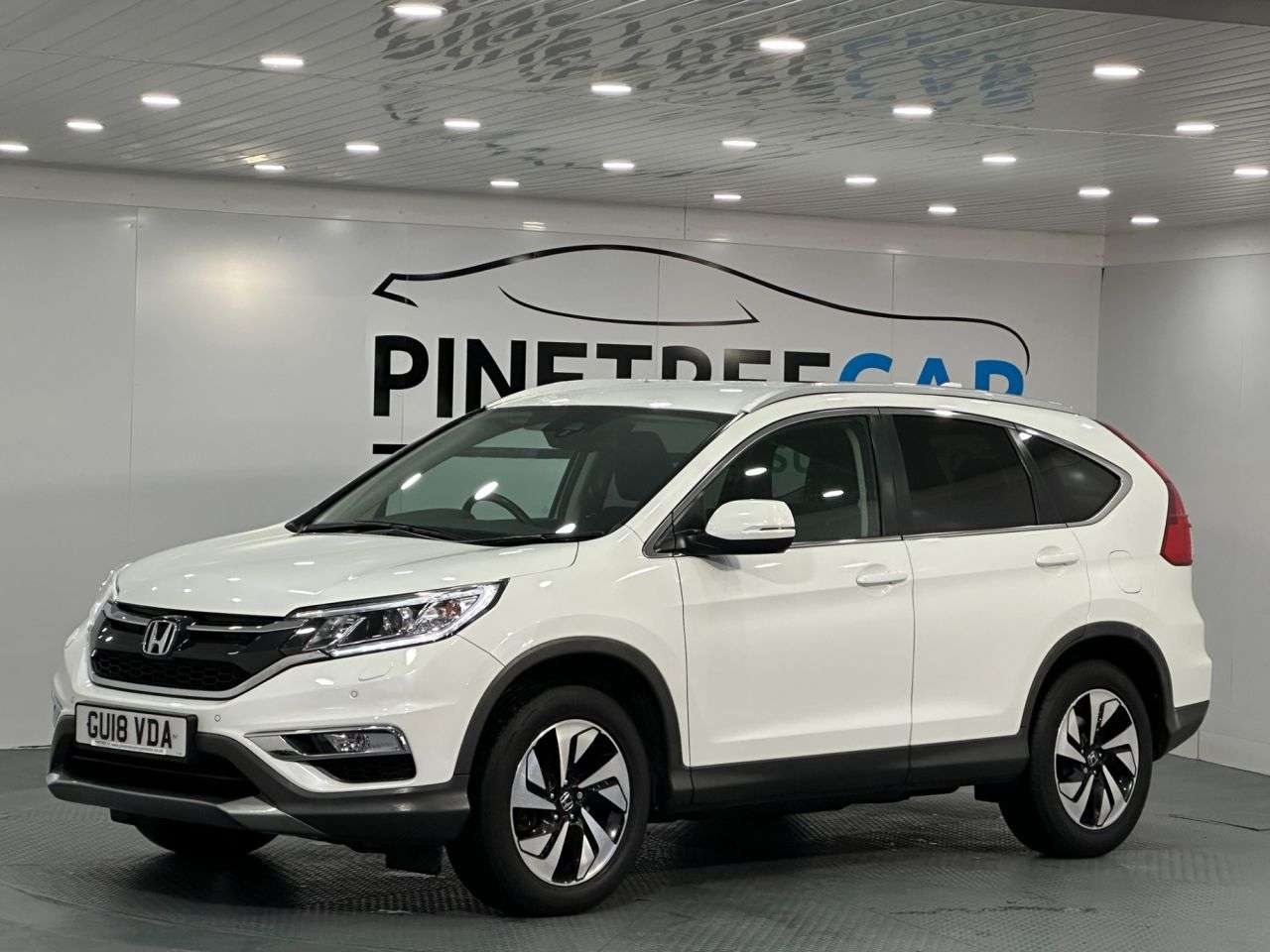 A 2018 HONDA CR-V 1.6 i-DTEC SR SUV 5dr Diesel Auto 4WD Euro 6 (160 ps) A 2018 HONDA CR-V 1.6 i-DTEC SR SUV 5dr Diesel Auto 4WD Euro 6 (160 ps)
