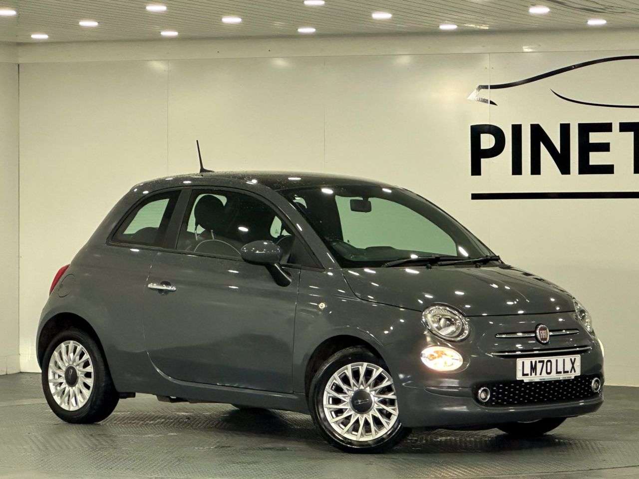 A 2021 FIAT 500 1.0 MHEV Lounge Hatchback 3dr Petrol Manual Euro 6 (s/s) (70 bhp) A 2021 FIAT 500 1.0 MHEV Lounge Hatchback 3dr Petrol Manual Euro 6 (s/s) (70 bhp)