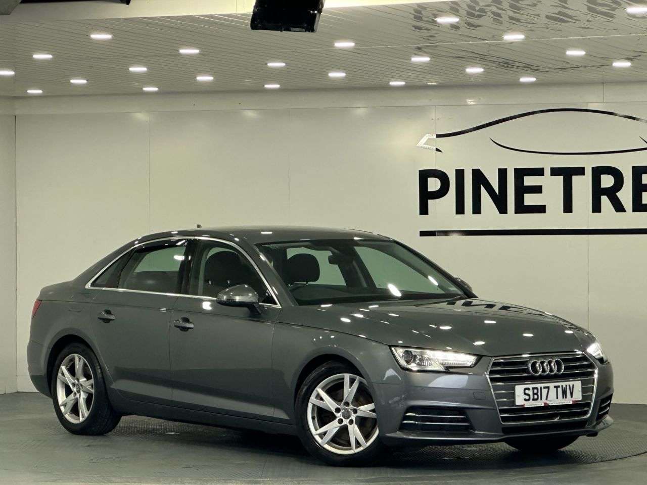 A 2017 AUDI A4 2.0 TDI ultra SE Saloon 4dr Diesel Manual Euro 6 (s/s) (150 ps) A 2017 AUDI A4 2.0 TDI ultra SE Saloon 4dr Diesel Manual Euro 6 (s/s) (150 ps)