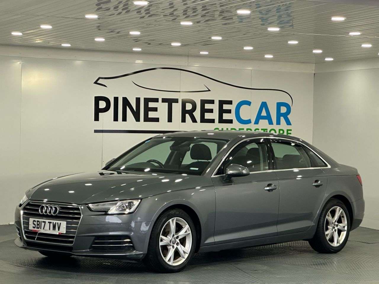 A 2017 AUDI A4 2.0 TDI ultra SE Saloon 4dr Diesel Manual Euro 6 (s/s) (150 ps) A 2017 AUDI A4 2.0 TDI ultra SE Saloon 4dr Diesel Manual Euro 6 (s/s) (150 ps)