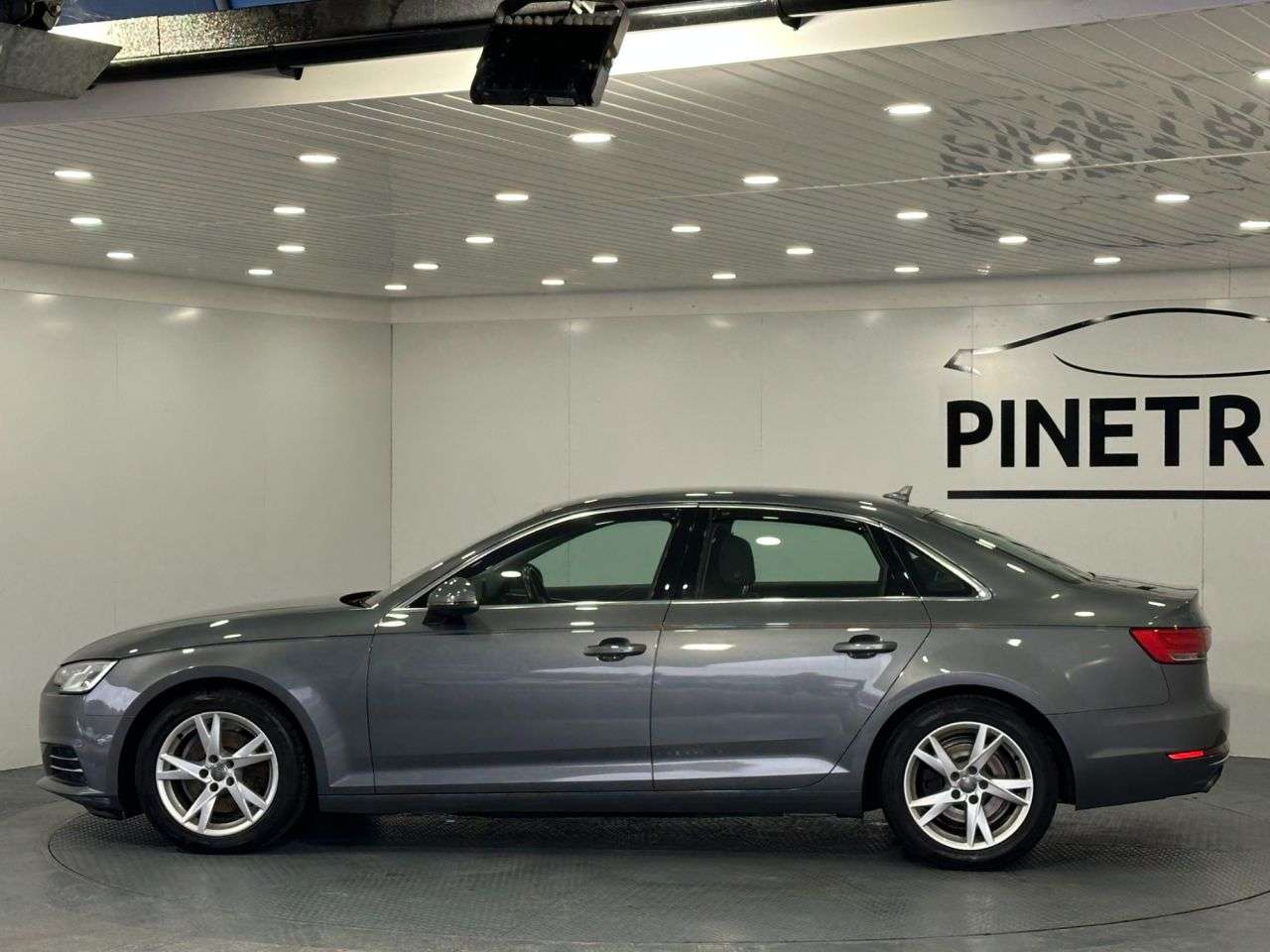 2017 AUDI A4 2017 AUDI A4