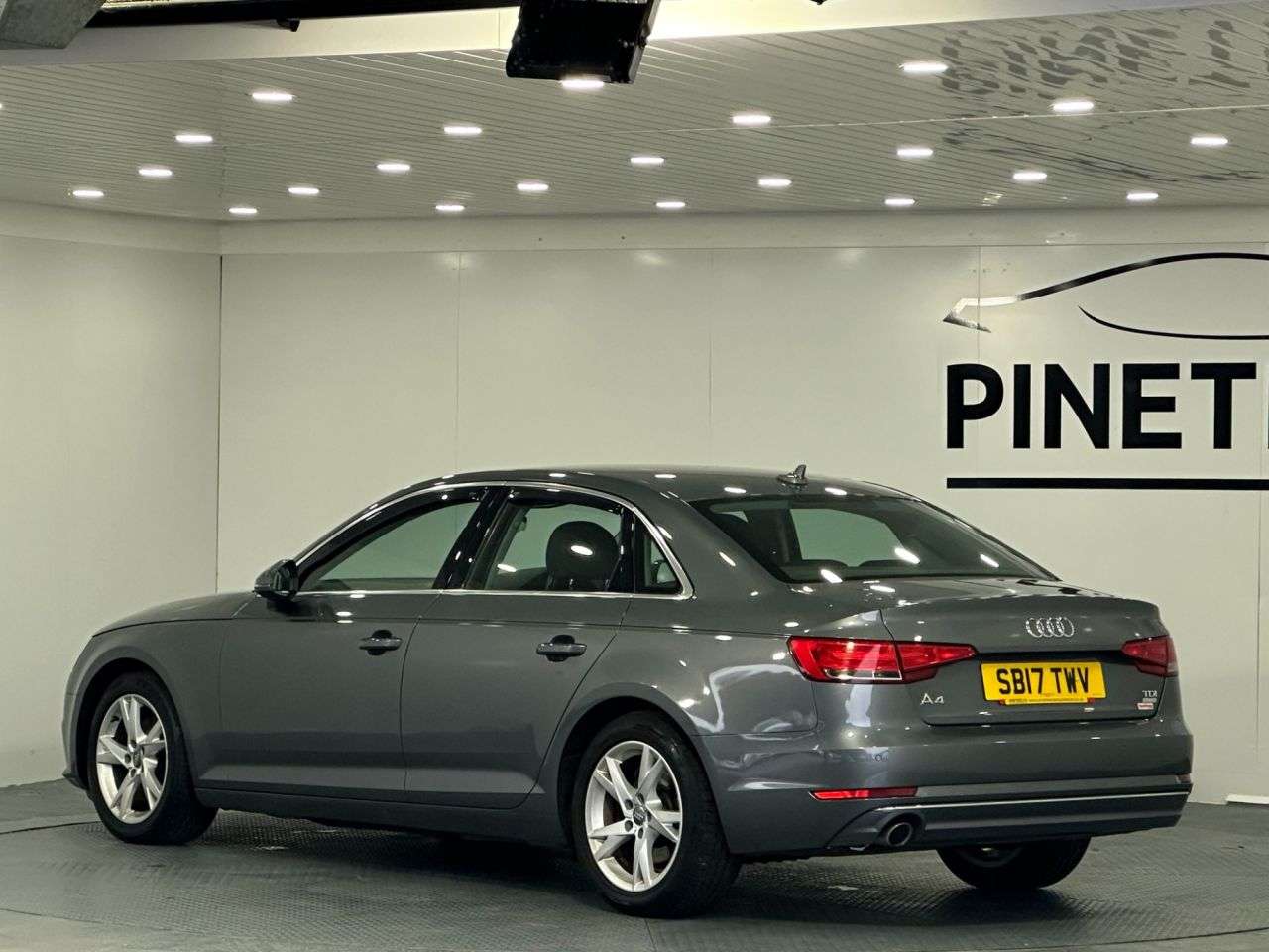 2017 AUDI A4 2017 AUDI A4