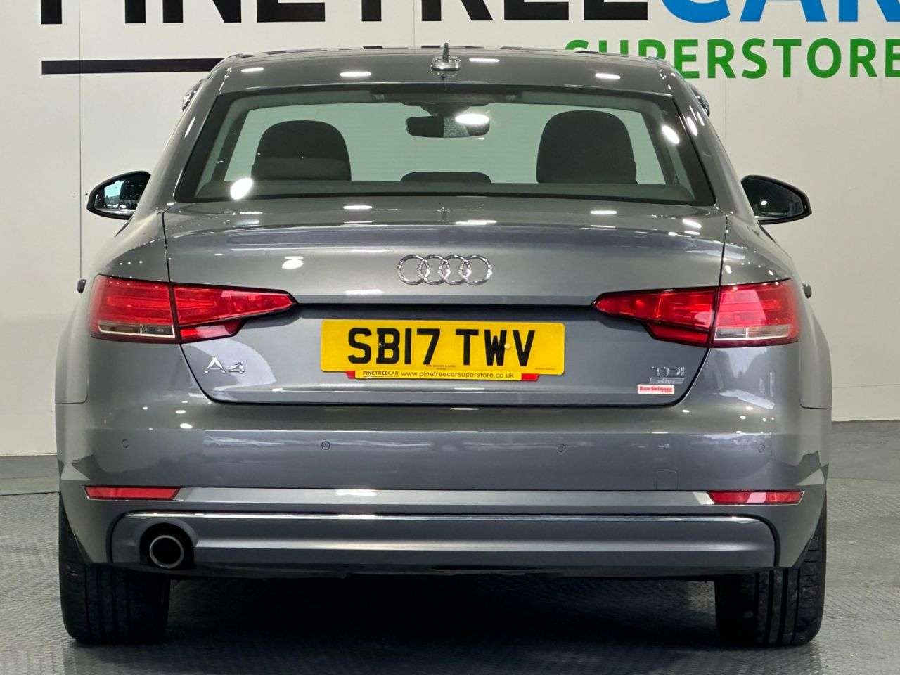 2017 AUDI A4 2017 AUDI A4