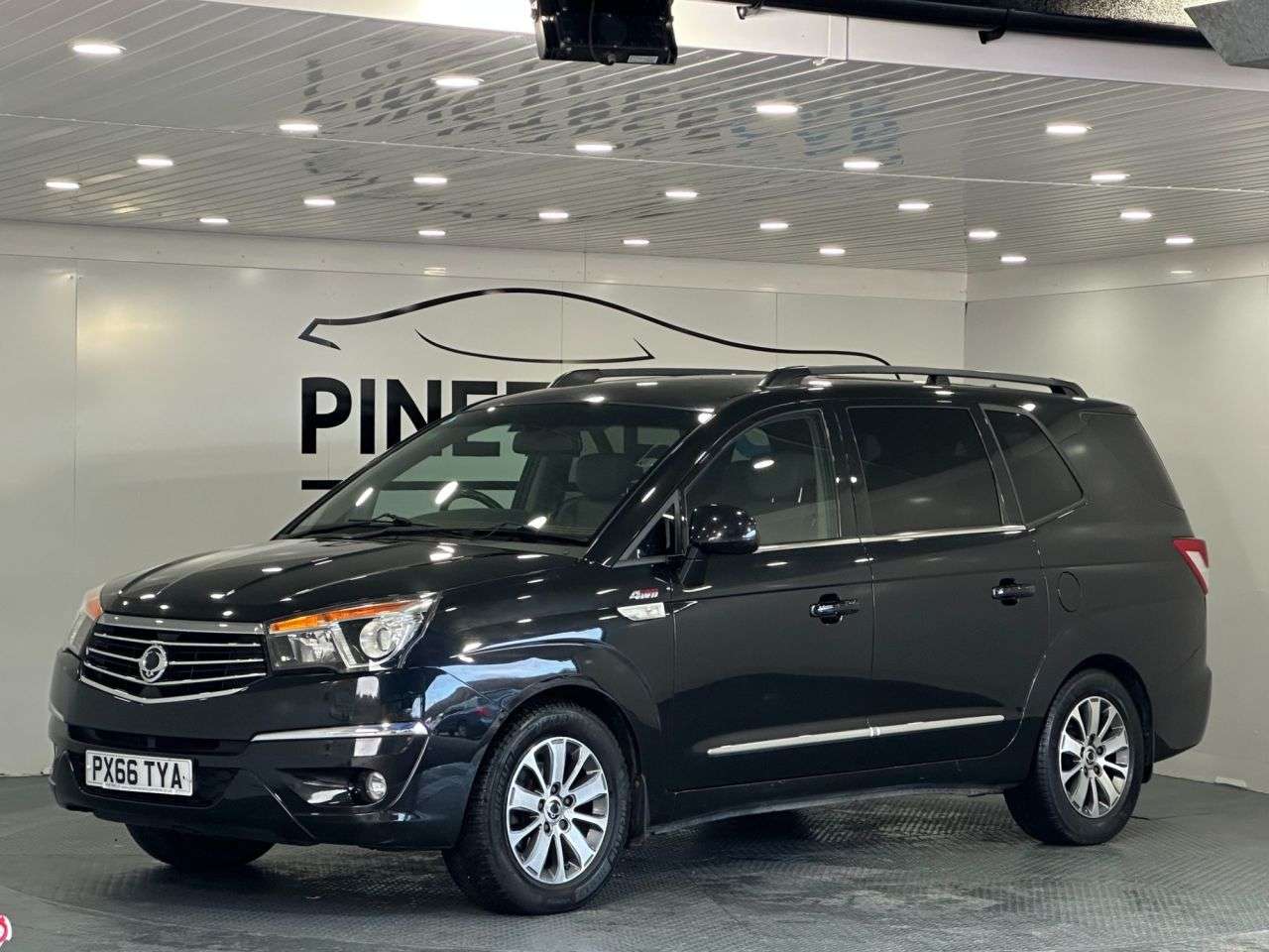 A 2016 SSANGYONG TURISMO 2.2D ELX MPV 5dr Diesel T-Tronic 4WD Selectable Euro 6 (178 ps) A 2016 SSANGYONG TURISMO 2.2D ELX MPV 5dr Diesel T-Tronic 4WD Selectable Euro 6 (178 ps)