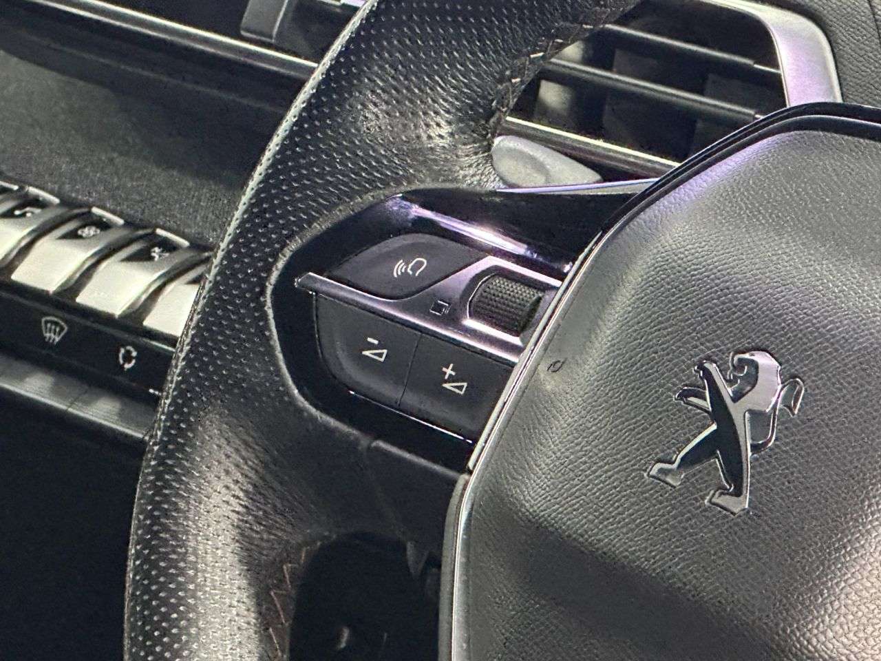 2019 PEUGEOT 3008 2019 PEUGEOT 3008