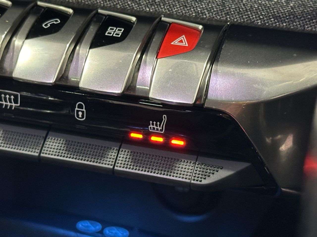 2019 PEUGEOT 3008 2019 PEUGEOT 3008