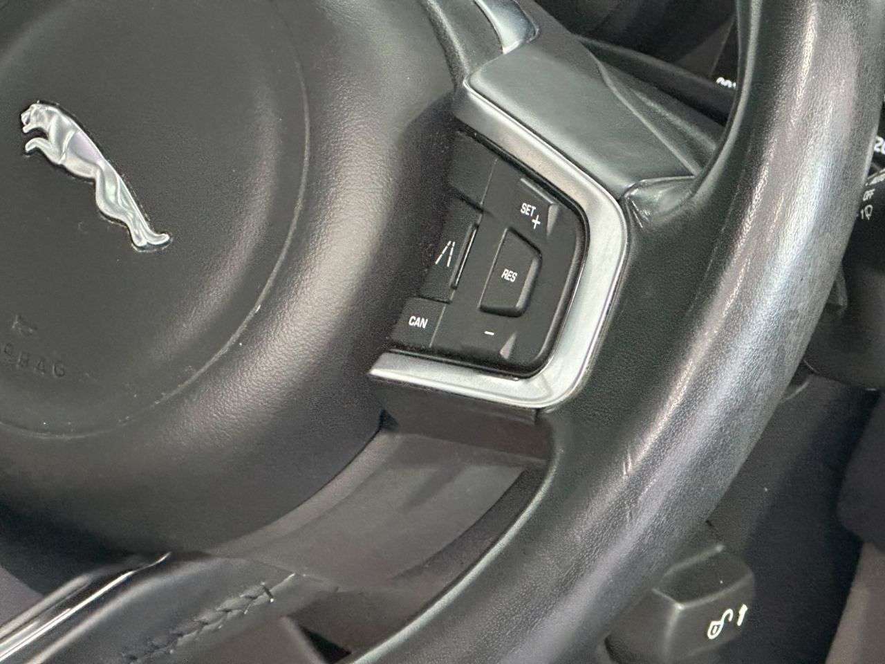 2018 JAGUAR F-PACE 2018 JAGUAR F-PACE