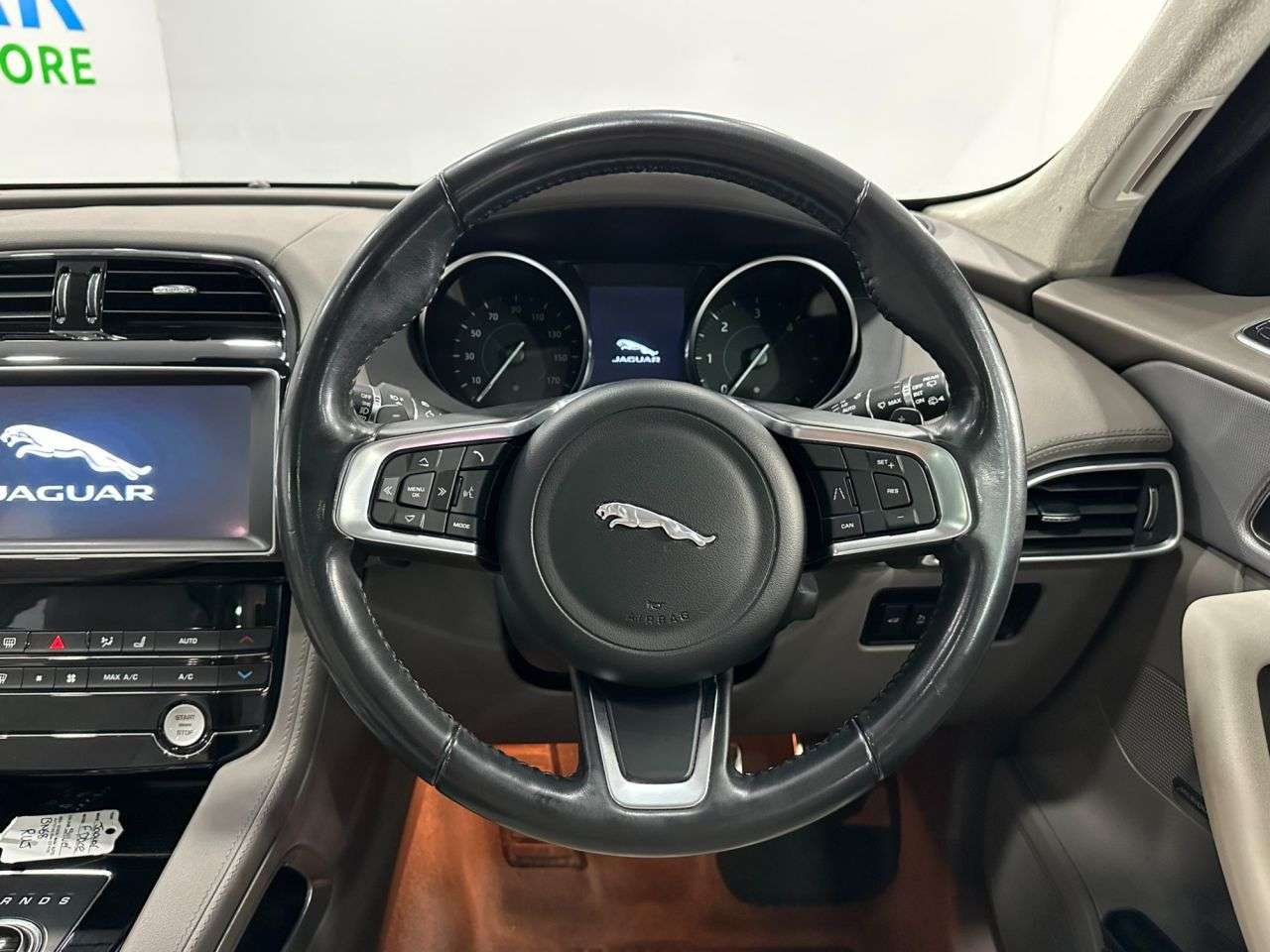 2018 JAGUAR F-PACE 2018 JAGUAR F-PACE