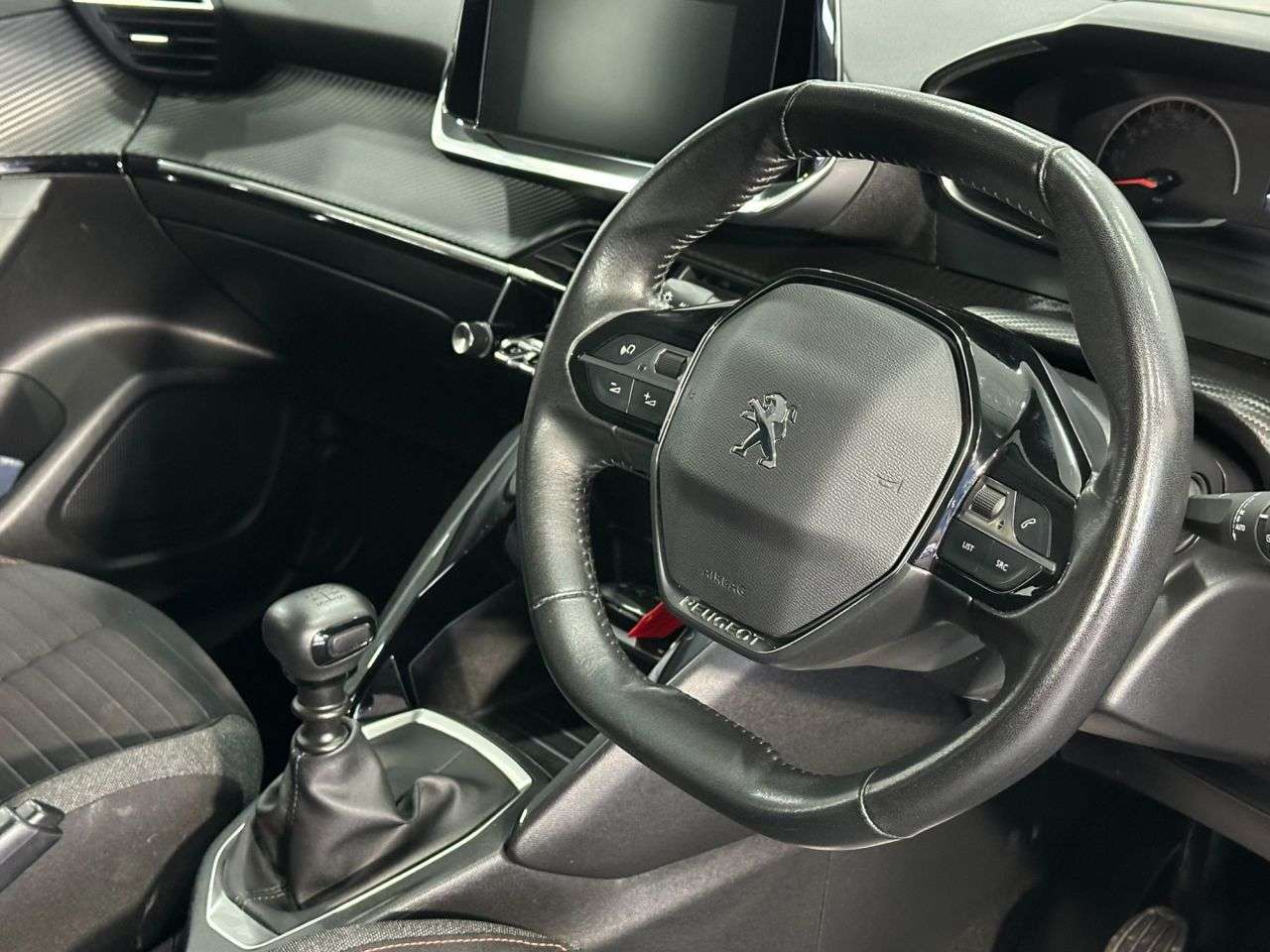 2021 PEUGEOT 2008 2021 PEUGEOT 2008