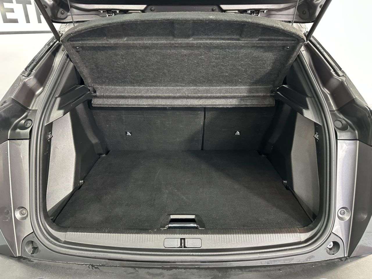 2021 PEUGEOT 2008 2021 PEUGEOT 2008