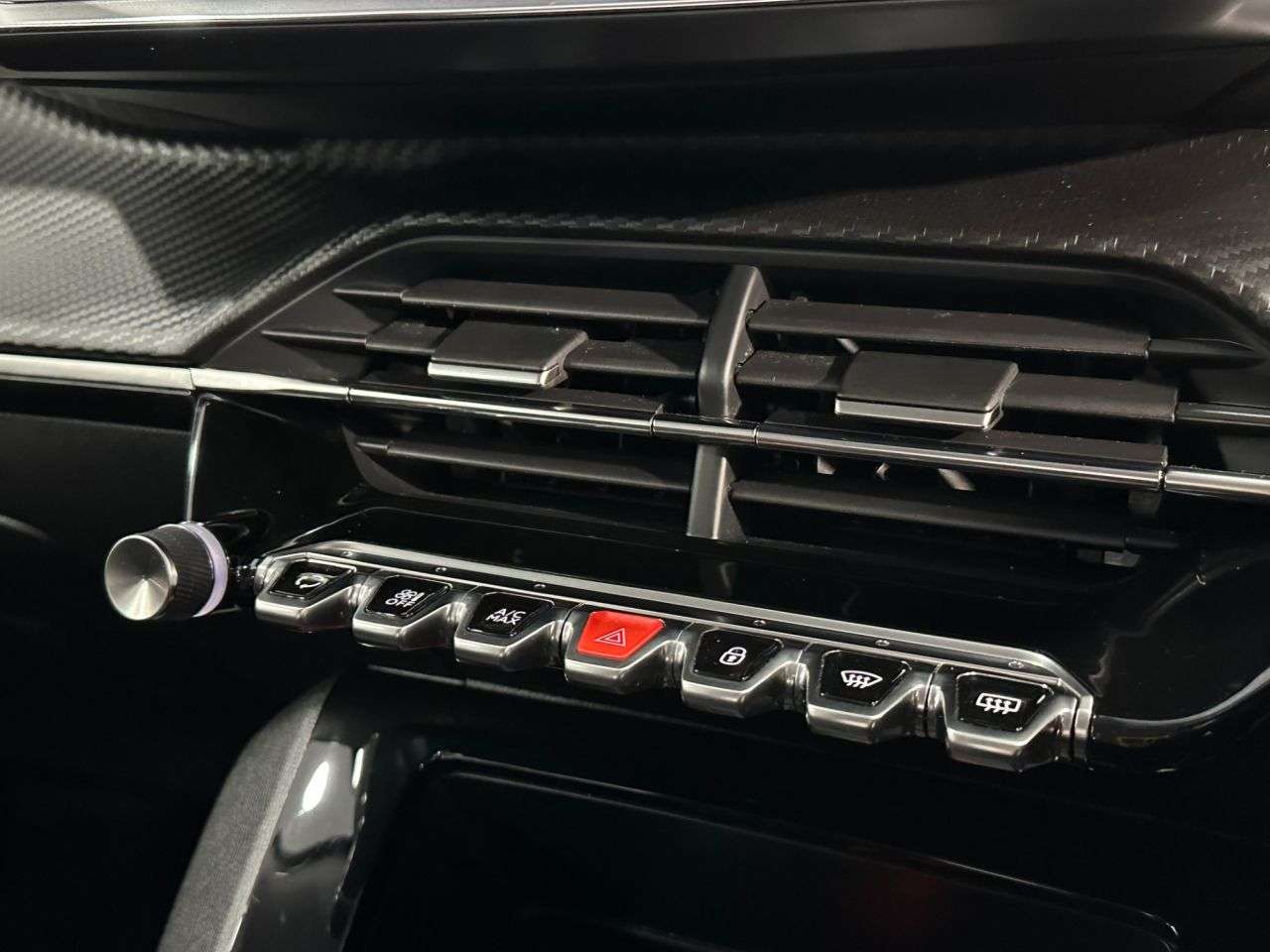 2021 PEUGEOT 2008 2021 PEUGEOT 2008