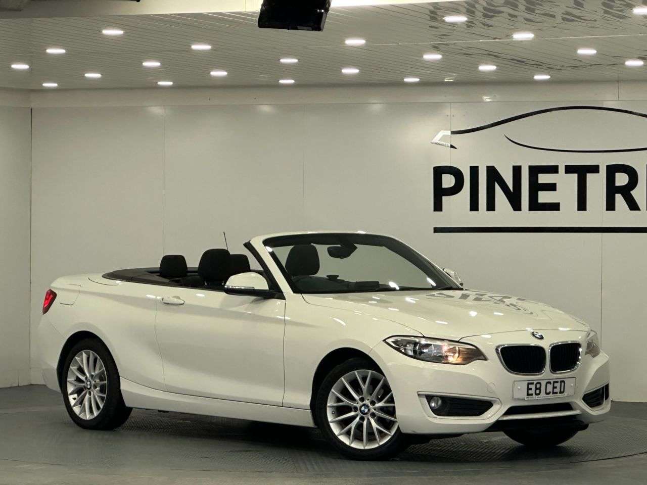 A 2015 BMW 2 SERIES 1.5 218i SE Convertible 2dr Petrol Manual Euro 6 (s/s) (136 ps) A 2015 BMW 2 SERIES 1.5 218i SE Convertible 2dr Petrol Manual Euro 6 (s/s) (136 ps)