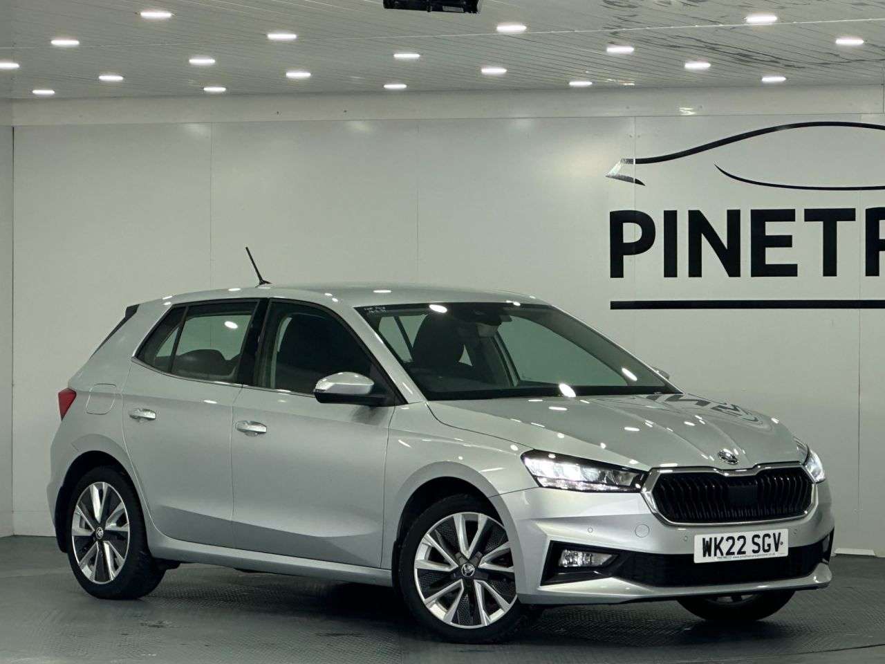 A 2022 SKODA FABIA 1.0 TSI SE L Hatchback 5dr Petrol Manual Euro 6 (s/s) (110 ps) A 2022 SKODA FABIA 1.0 TSI SE L Hatchback 5dr Petrol Manual Euro 6 (s/s) (110 ps)