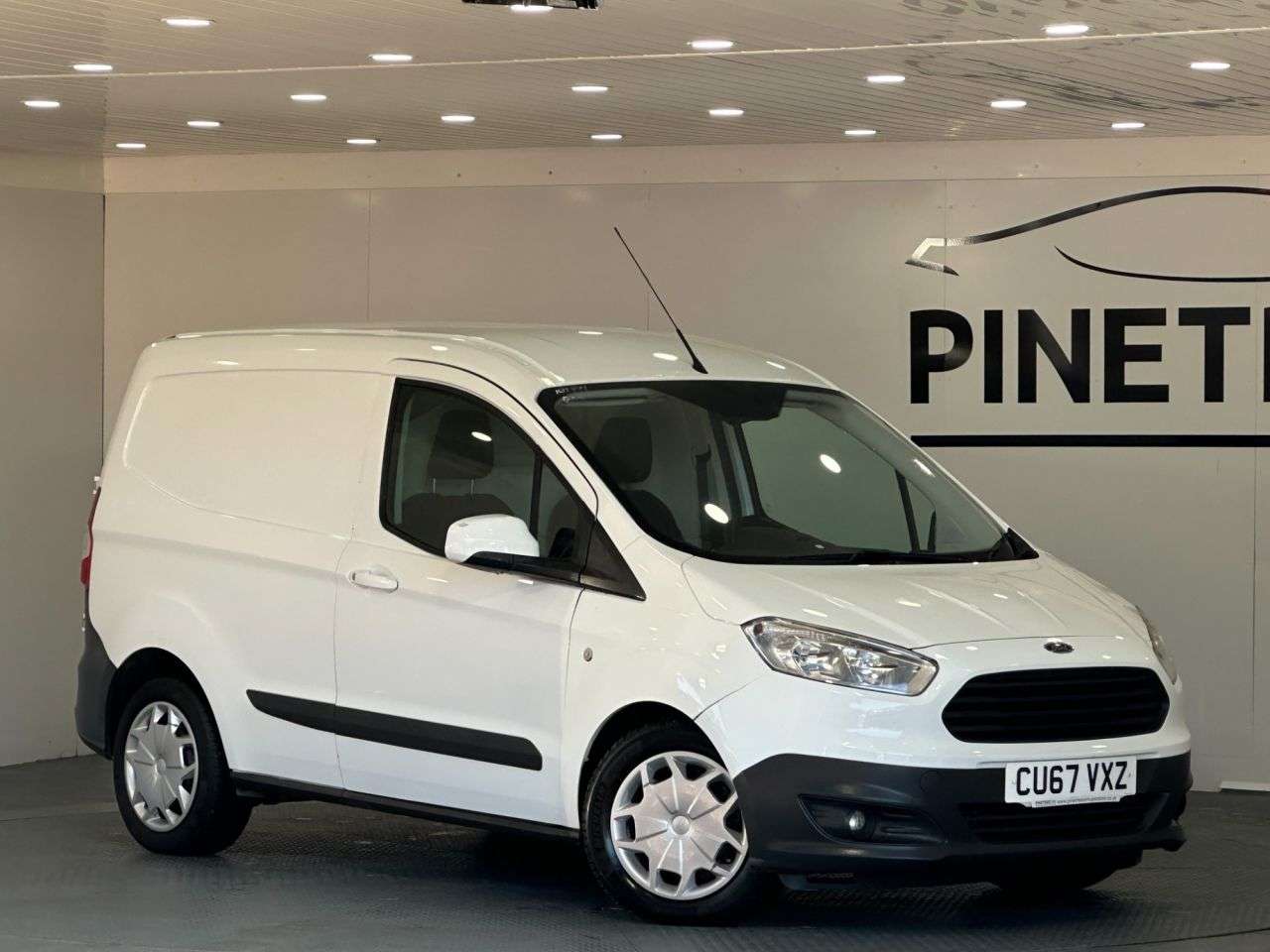 A 2017 FORD TRANSIT COURIER 1.5 TDCi Trend Panel Van 5dr Diesel Manual L1 Euro 6 (95 ps) A 2017 FORD TRANSIT COURIER 1.5 TDCi Trend Panel Van 5dr Diesel Manual L1 Euro 6 (95 ps)