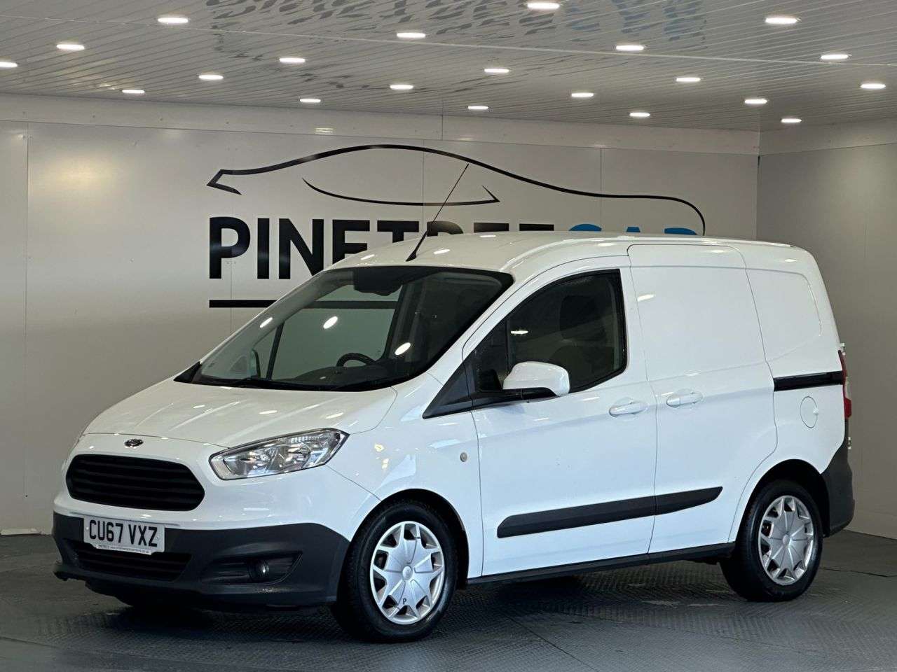 A 2017 FORD TRANSIT COURIER 1.5 TDCi Trend Panel Van 5dr Diesel Manual L1 Euro 6 (95 ps) A 2017 FORD TRANSIT COURIER 1.5 TDCi Trend Panel Van 5dr Diesel Manual L1 Euro 6 (95 ps)