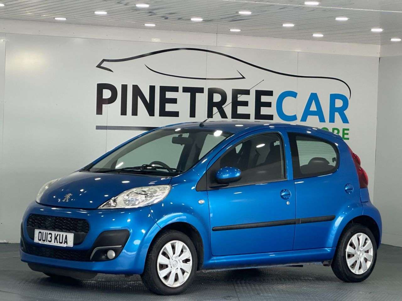 A 2013 PEUGEOT 107 1.0 12V Active Hatchback 5dr Petrol Manual Euro 5 (68 ps) A 2013 PEUGEOT 107 1.0 12V Active Hatchback 5dr Petrol Manual Euro 5 (68 ps)