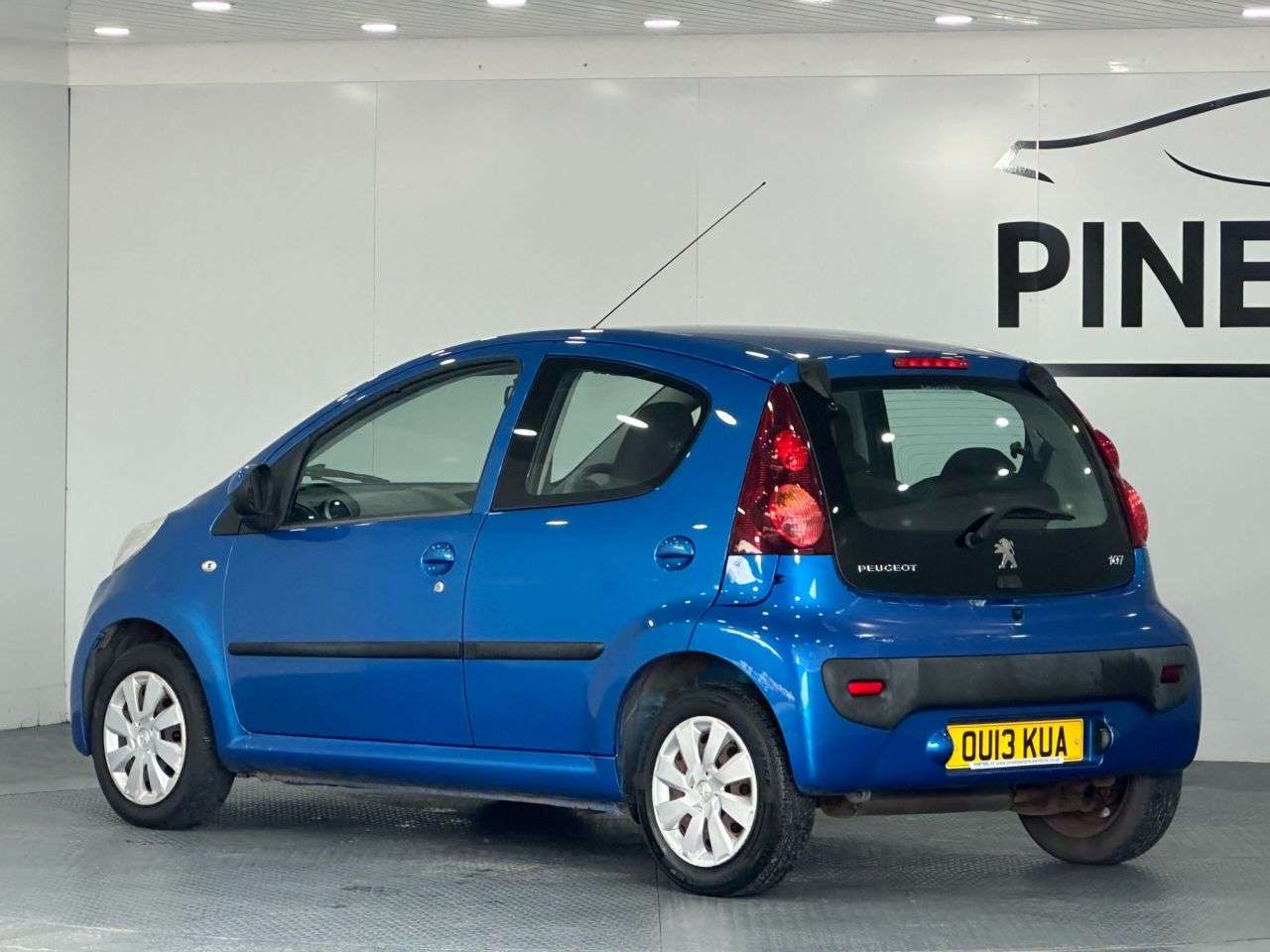 2013 PEUGEOT 107 2013 PEUGEOT 107