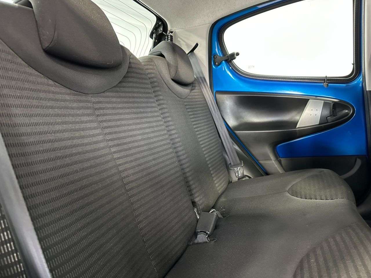 2013 PEUGEOT 107 2013 PEUGEOT 107