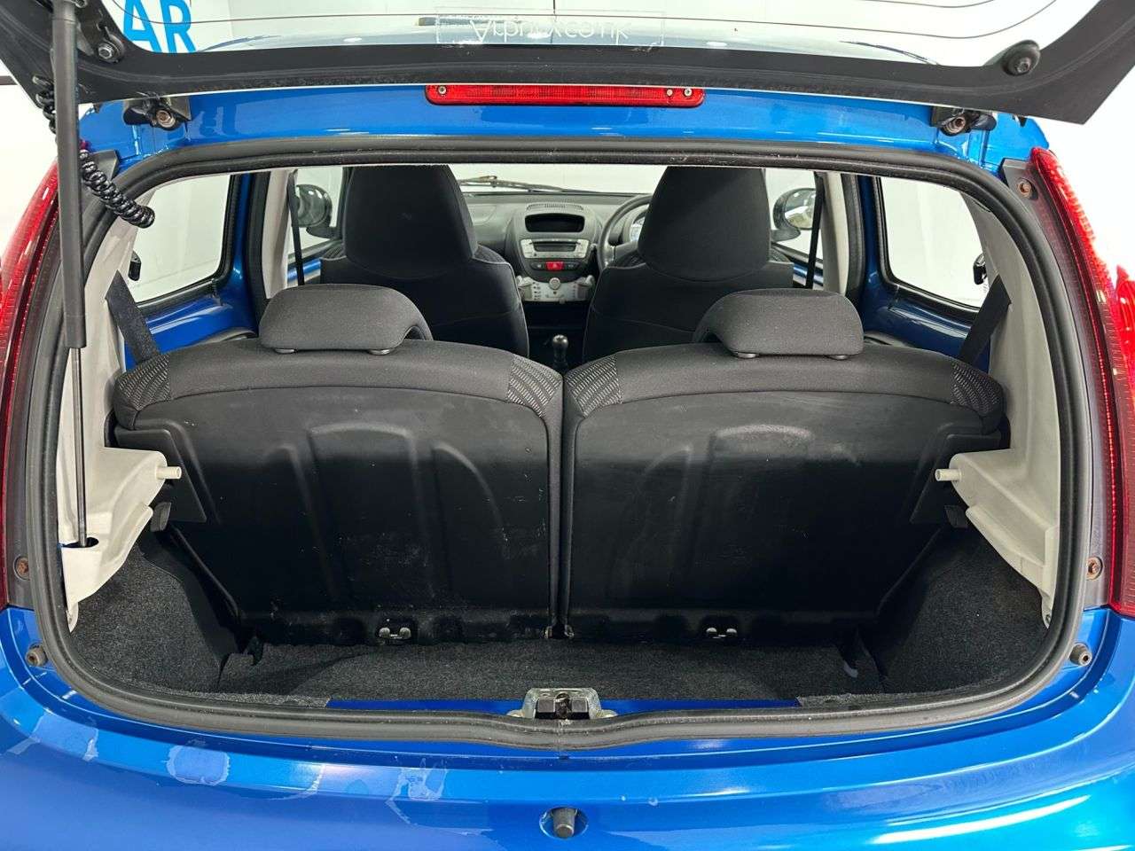 2013 PEUGEOT 107 2013 PEUGEOT 107