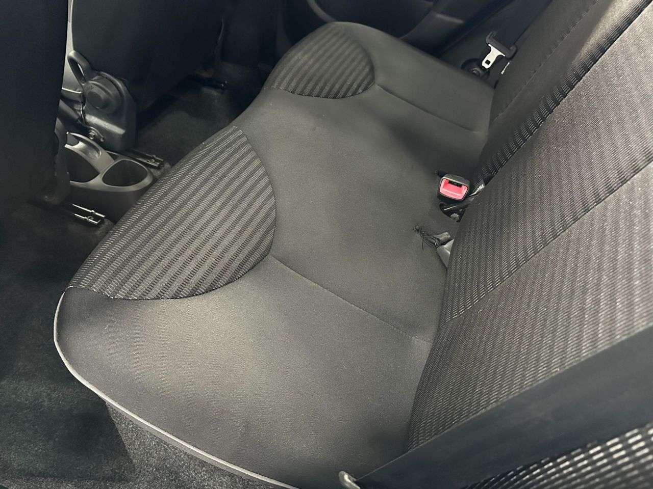 2013 PEUGEOT 107 2013 PEUGEOT 107