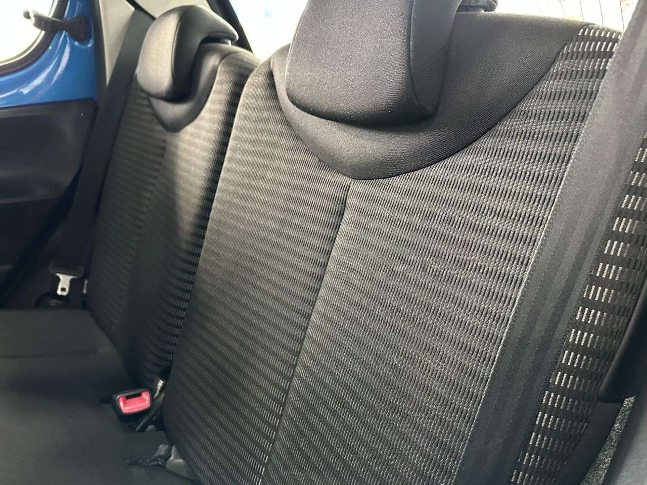 2013 PEUGEOT 107 2013 PEUGEOT 107