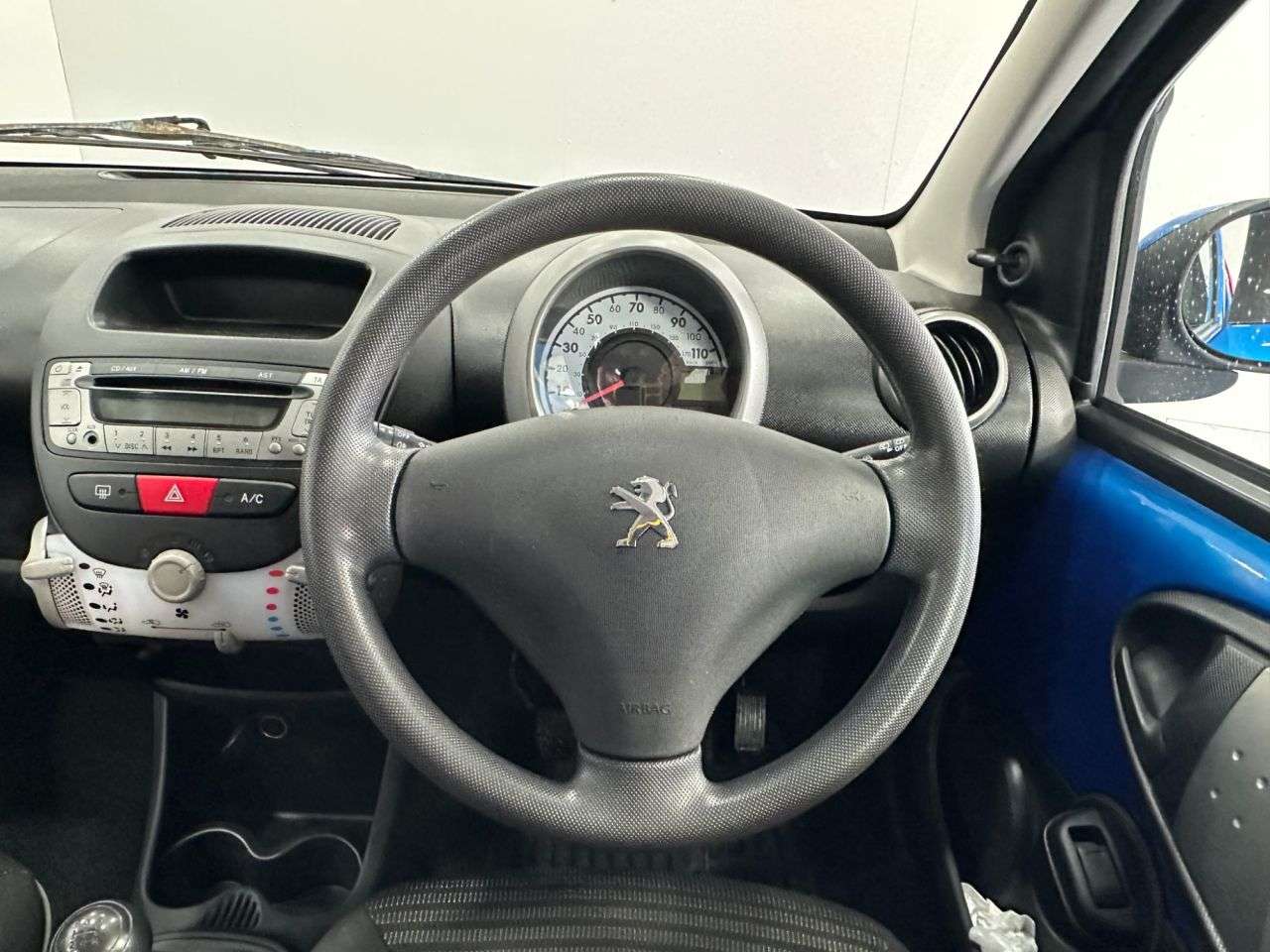 2013 PEUGEOT 107 2013 PEUGEOT 107