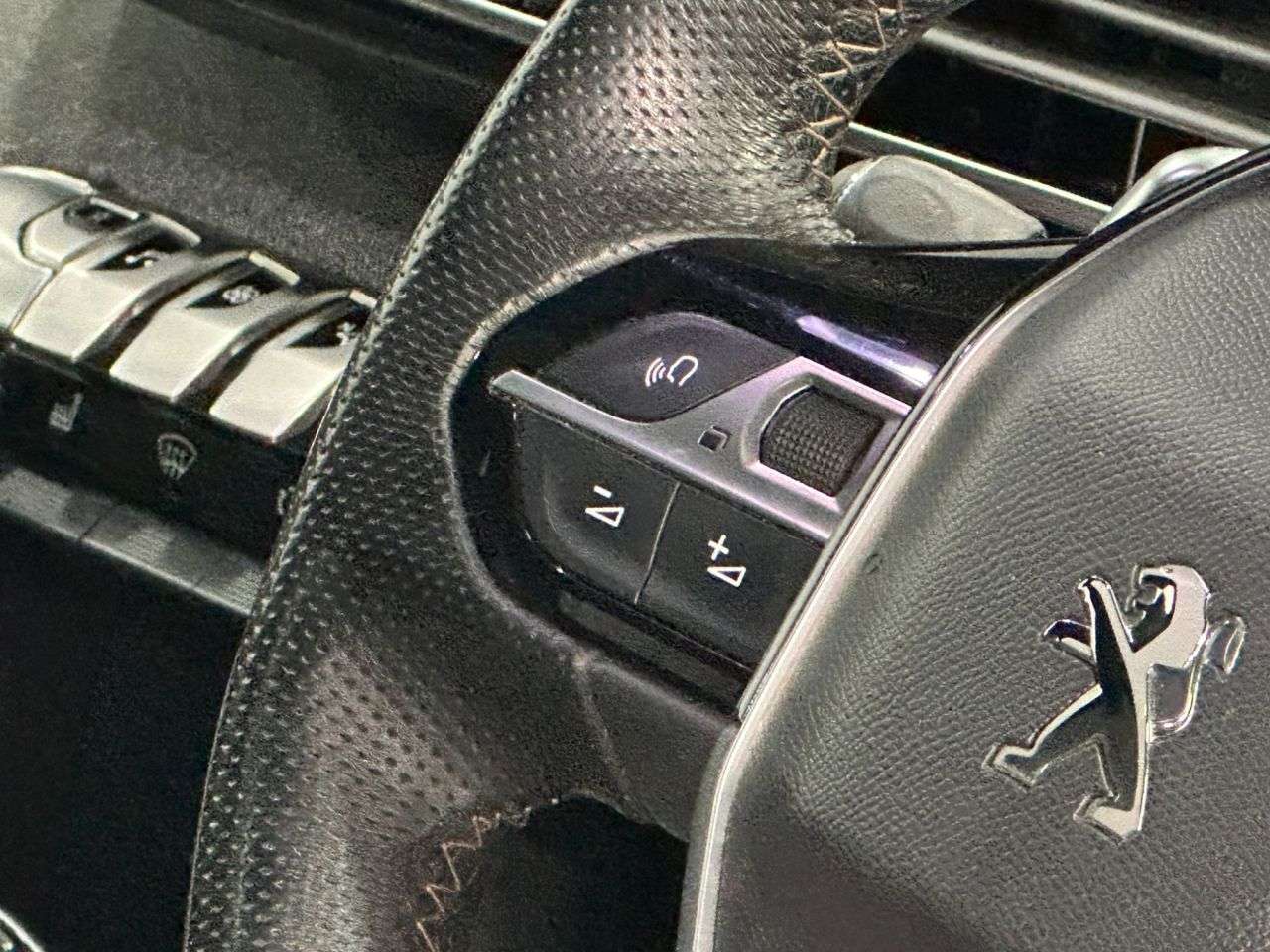 2019 PEUGEOT 3008 2019 PEUGEOT 3008