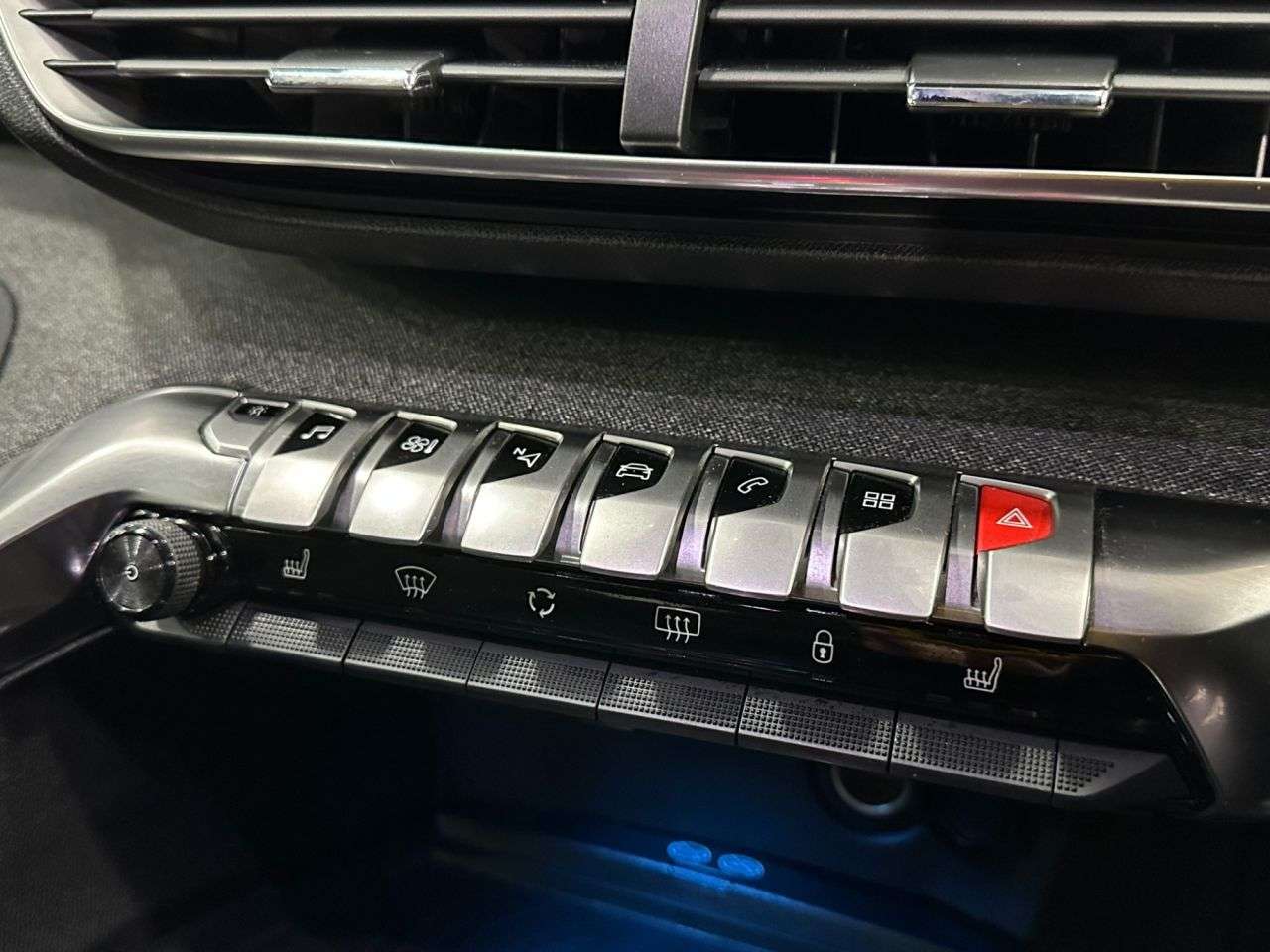 2019 PEUGEOT 3008 2019 PEUGEOT 3008