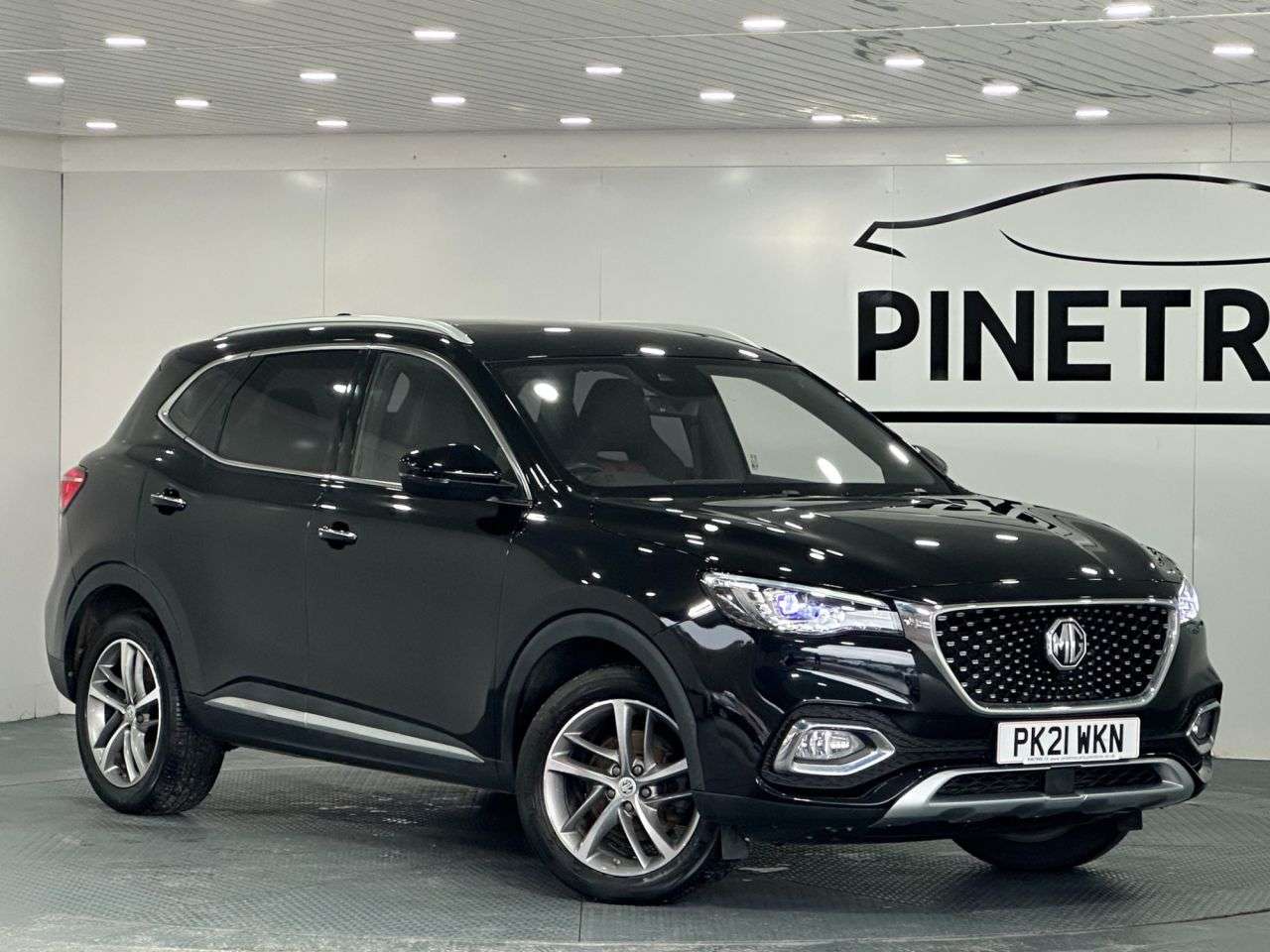 A 2021 MG MG HS 1.5 T-GDI Exclusive SUV 5dr Petrol Manual Euro 6 (s/s) (162 ps) A 2021 MG MG HS 1.5 T-GDI Exclusive SUV 5dr Petrol Manual Euro 6 (s/s) (162 ps)