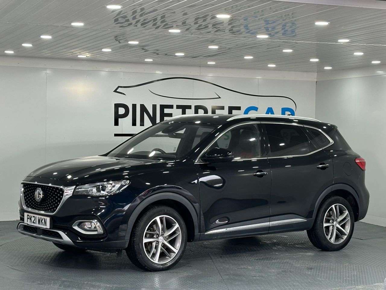 A 2021 MG MG HS 1.5 T-GDI Exclusive SUV 5dr Petrol Manual Euro 6 (s/s) (162 ps) A 2021 MG MG HS 1.5 T-GDI Exclusive SUV 5dr Petrol Manual Euro 6 (s/s) (162 ps)