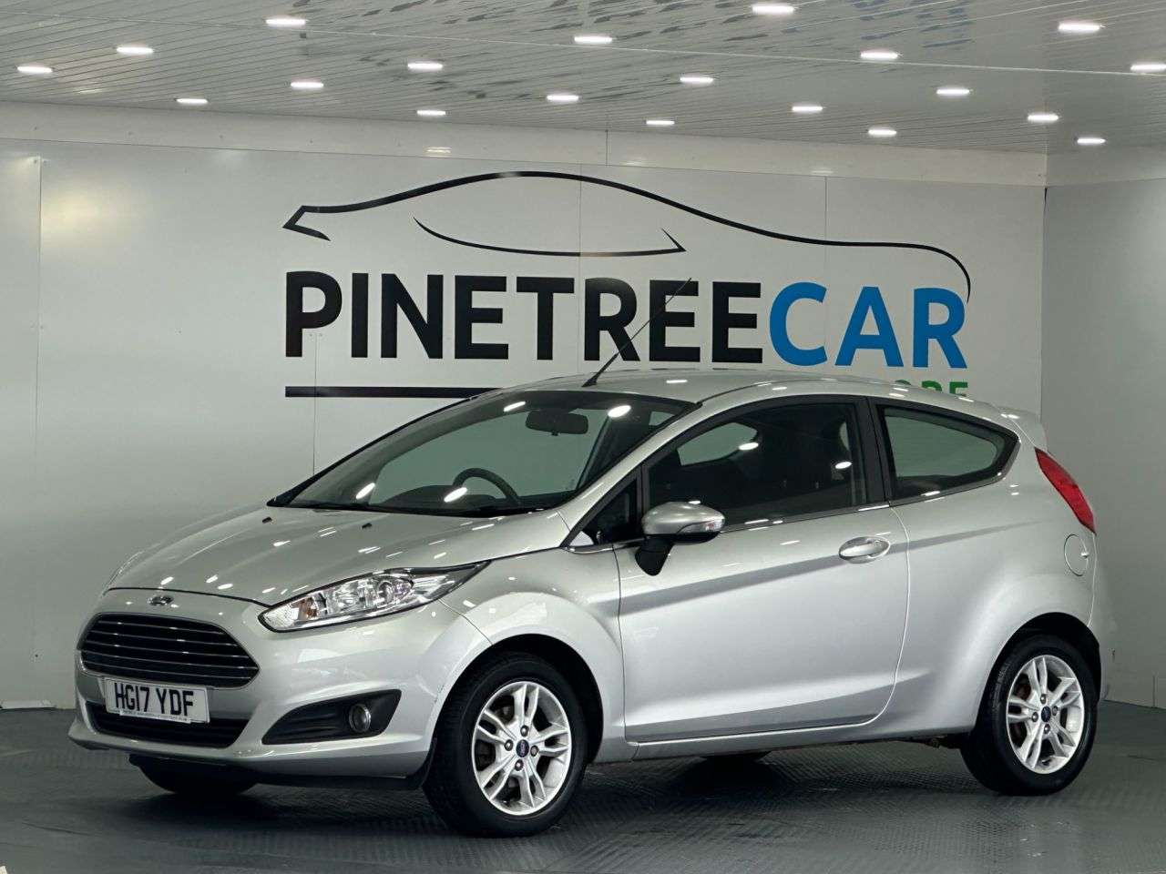 A 2017 FORD FIESTA 1.25 Zetec Hatchback 3dr Petrol Manual Euro 6 (82 ps) A 2017 FORD FIESTA 1.25 Zetec Hatchback 3dr Petrol Manual Euro 6 (82 ps)