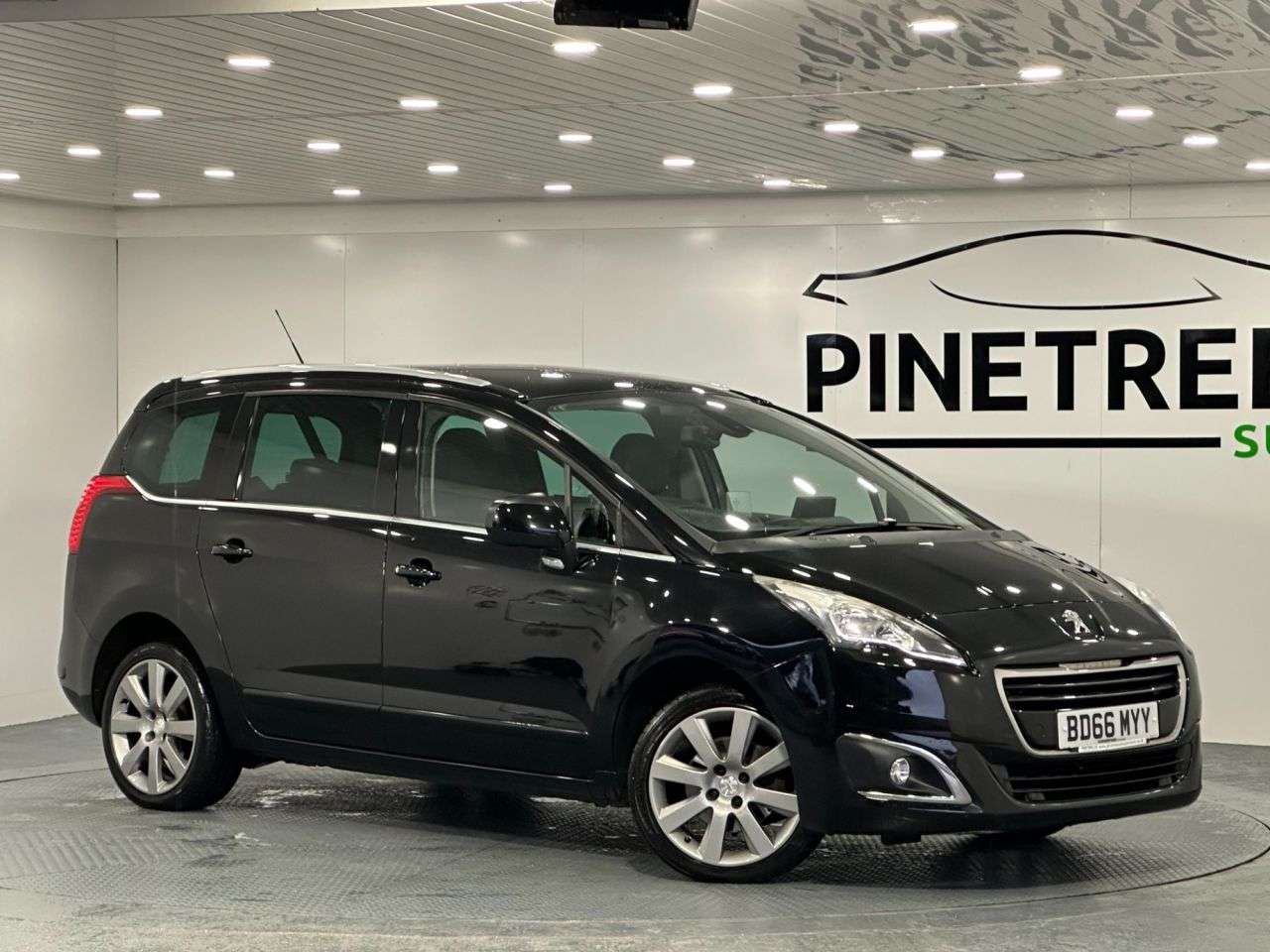 A 2016 PEUGEOT 5008 1.6 BlueHDi Allure MPV 5dr Diesel Manual Euro 6 (s/s) (120 ps) A 2016 PEUGEOT 5008 1.6 BlueHDi Allure MPV 5dr Diesel Manual Euro 6 (s/s) (120 ps)