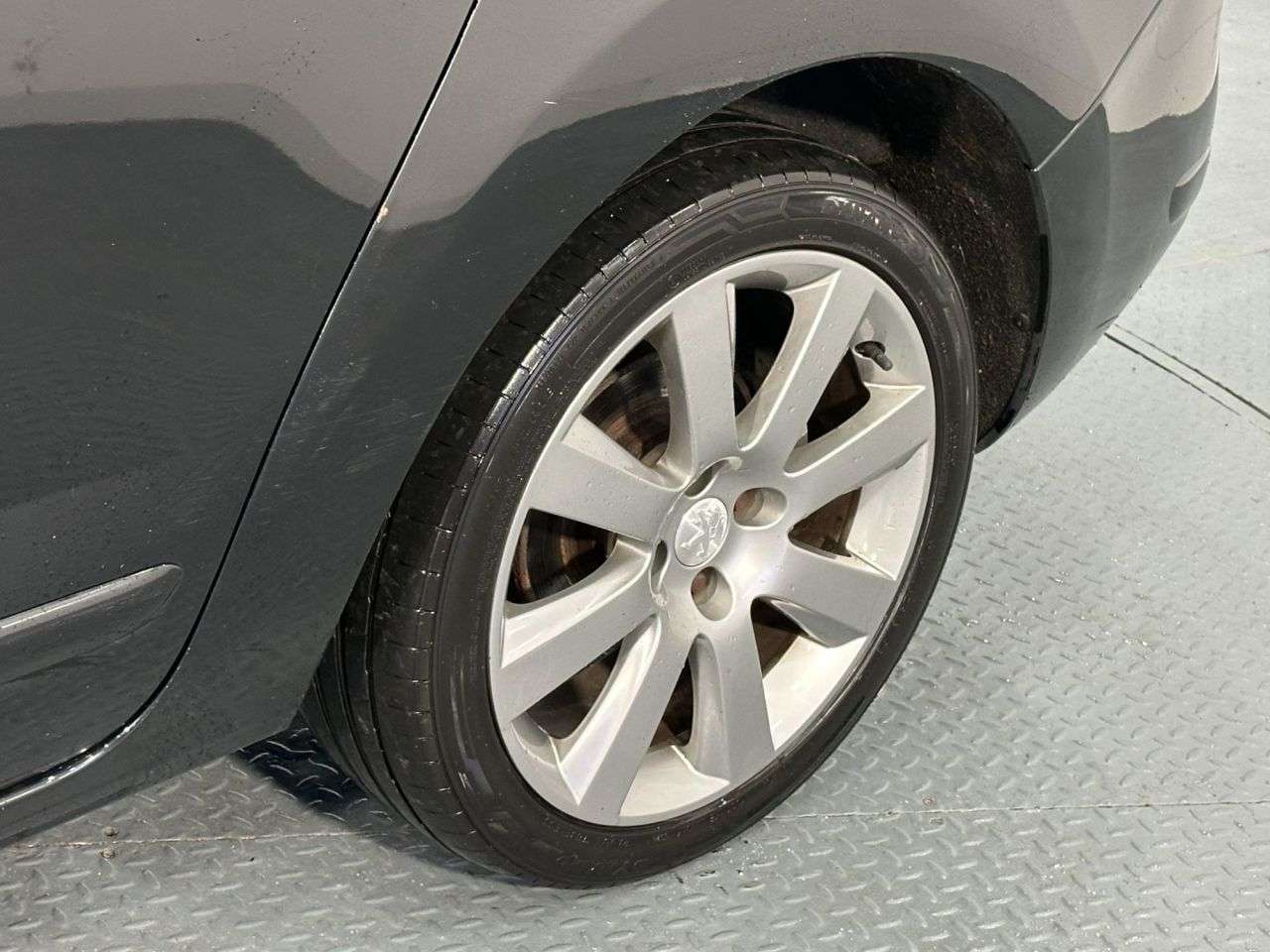 2016 PEUGEOT 5008 2016 PEUGEOT 5008