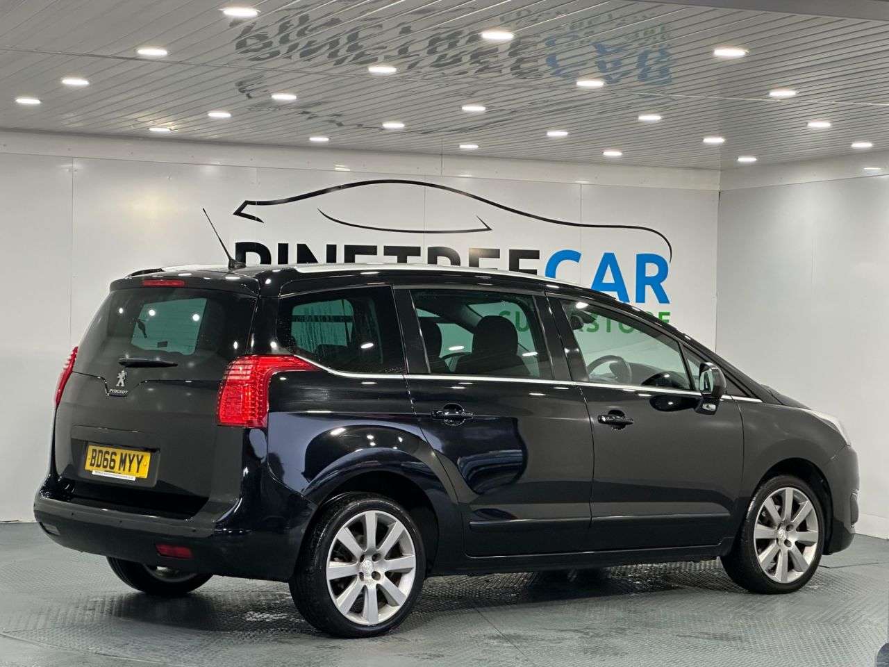 2016 PEUGEOT 5008 2016 PEUGEOT 5008