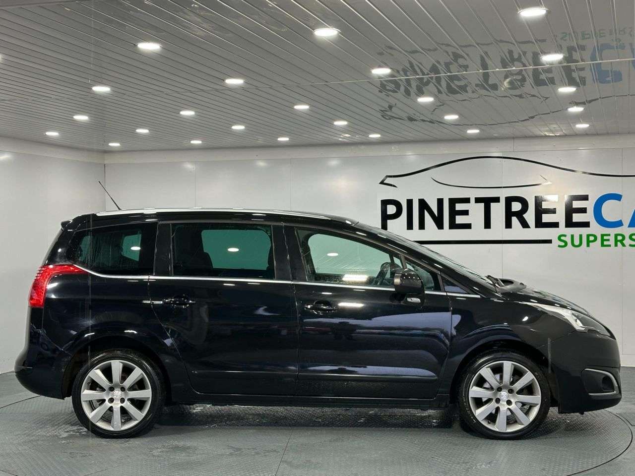 2016 PEUGEOT 5008 2016 PEUGEOT 5008